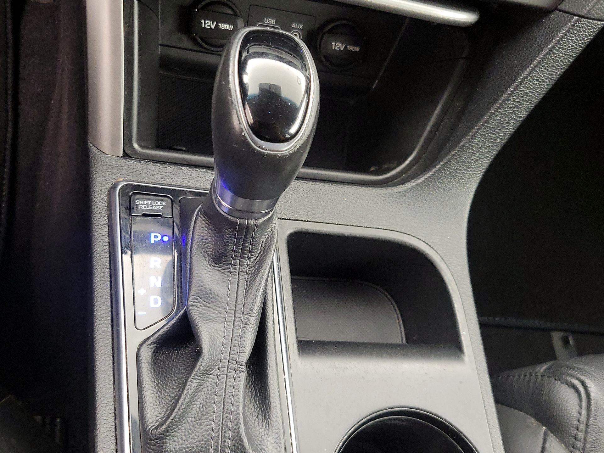 Thumbnail: 2016 Hyundai Sonata - 18
