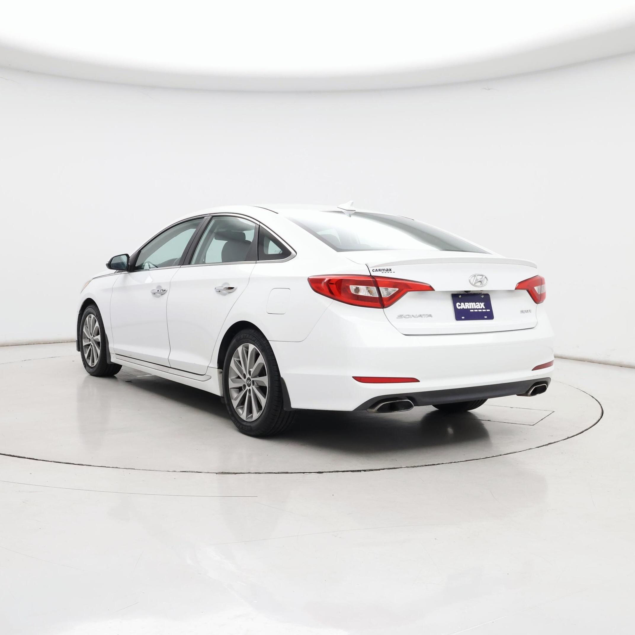 Thumbnail: 2016 Hyundai Sonata - 2