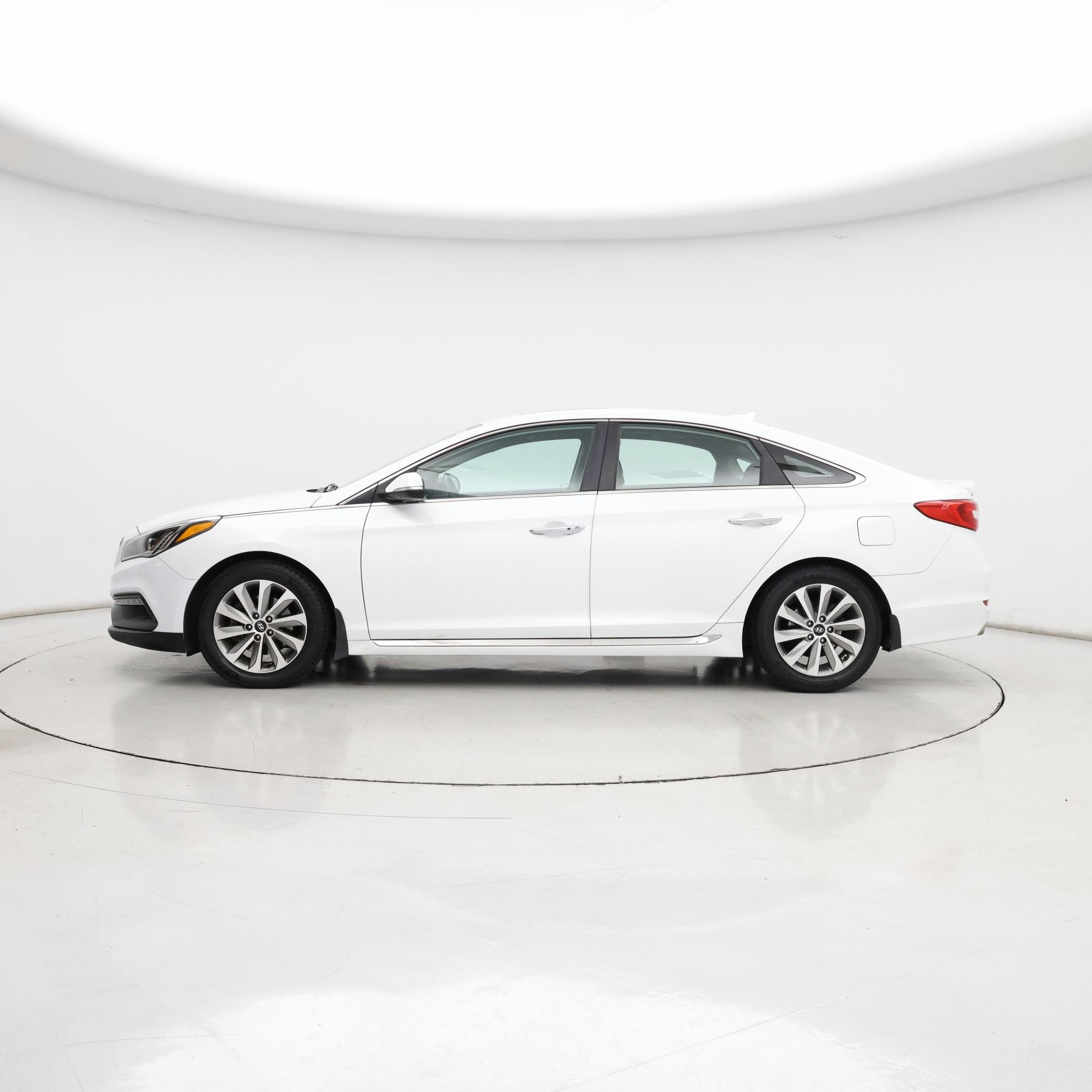 Thumbnail: 2016 Hyundai Sonata - 3