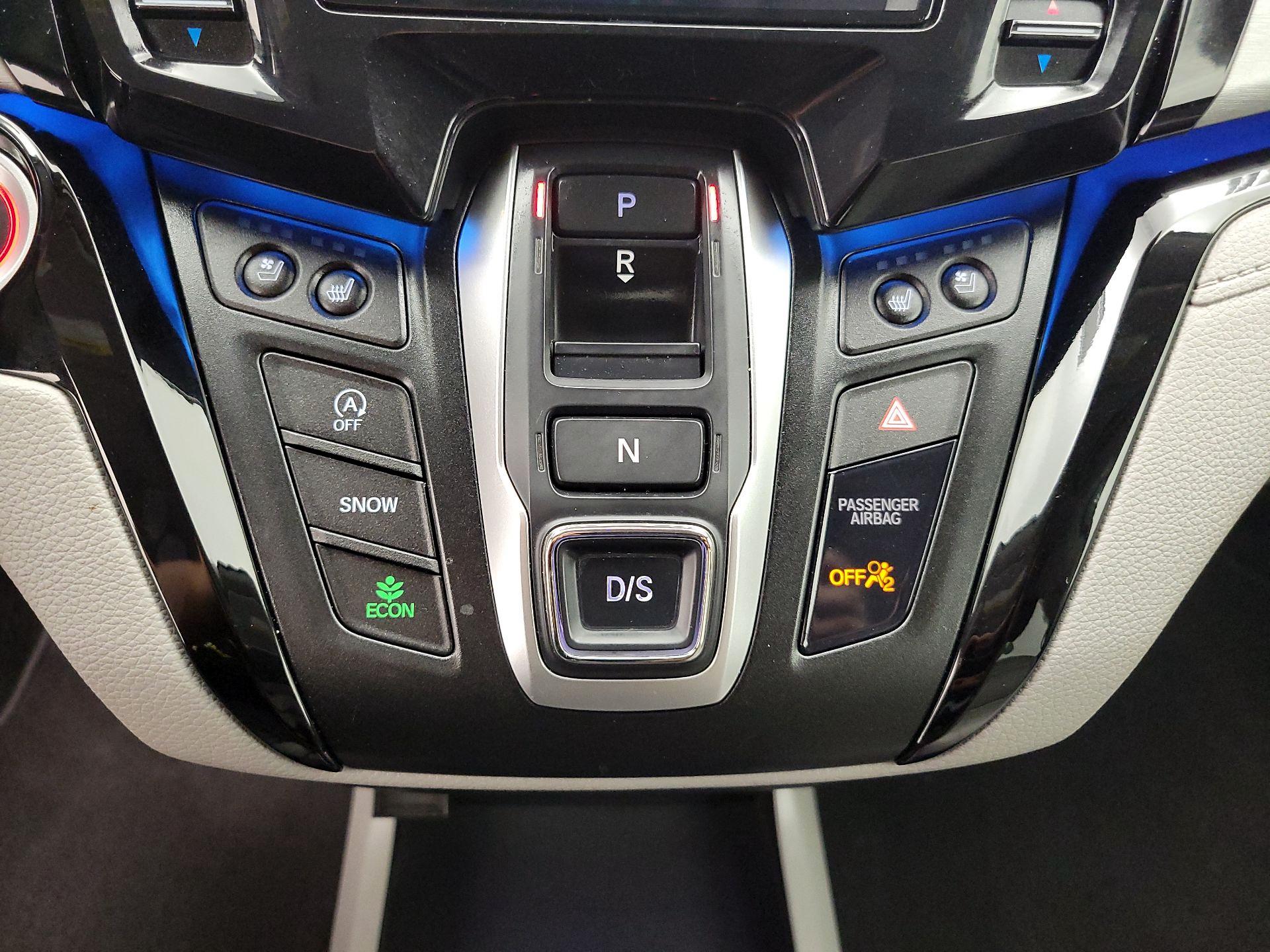 Thumbnail: 2018 Honda Odyssey - 17