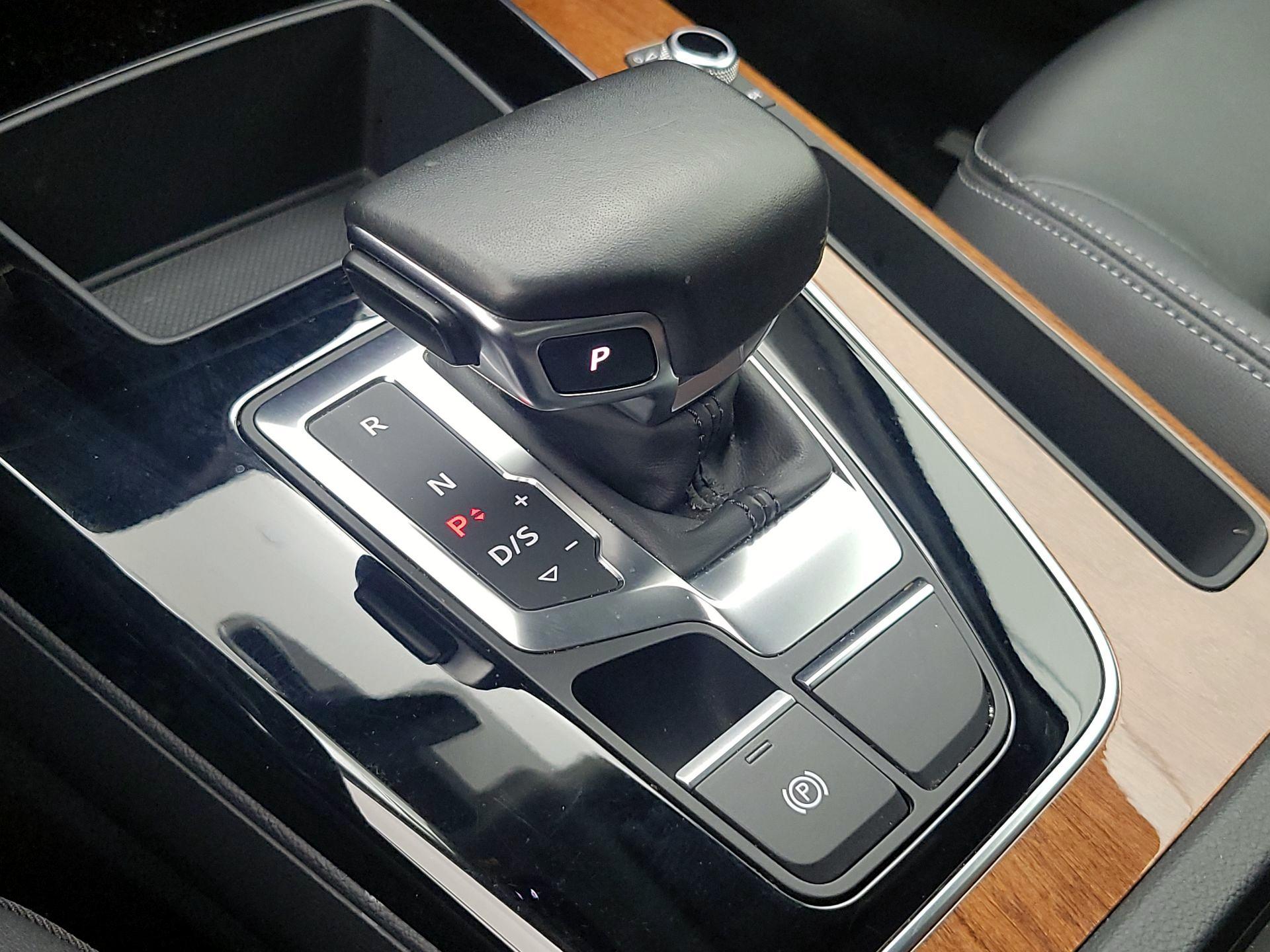 Thumbnail: 2023 Audi Q5 - 17