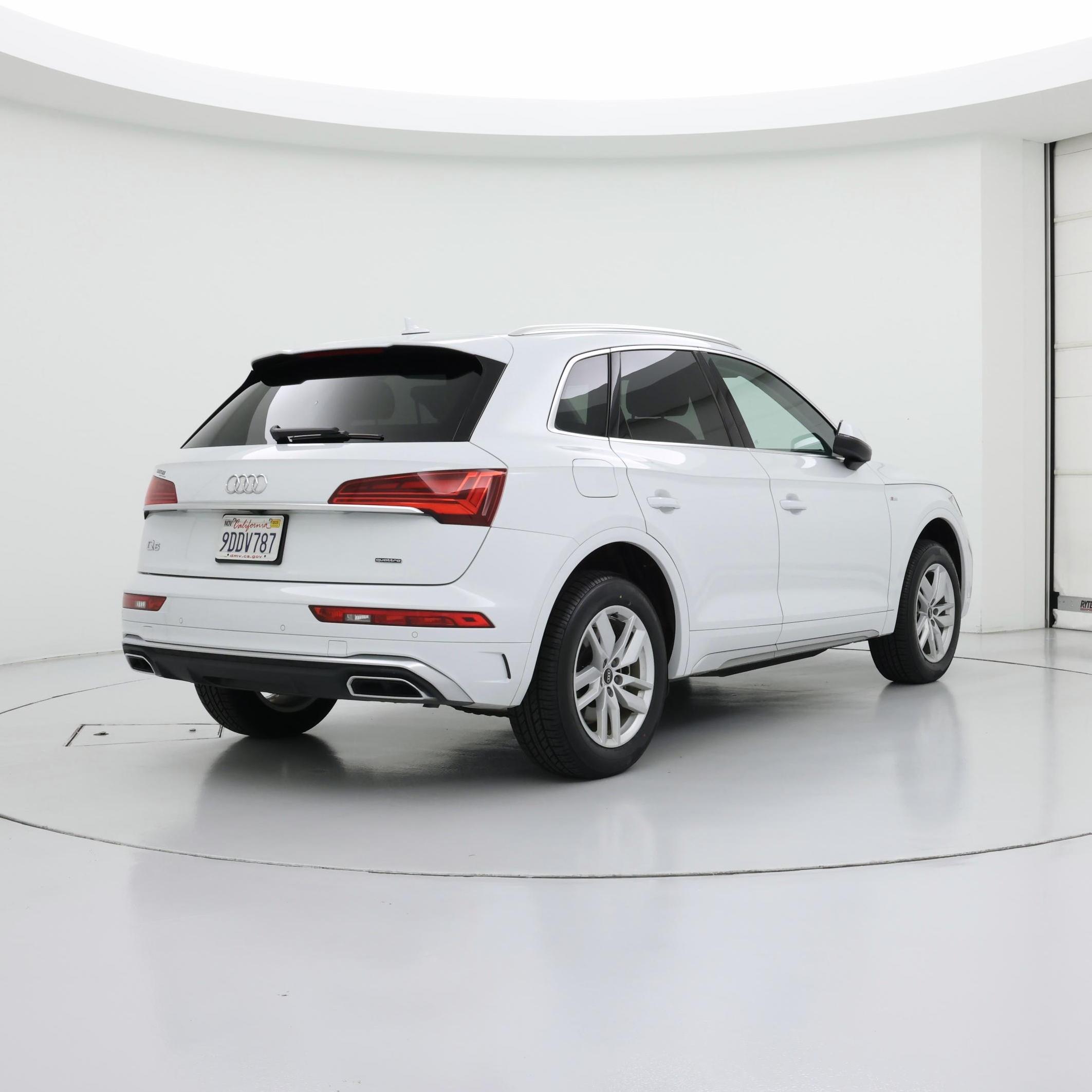 Thumbnail: 2023 Audi Q5 - 8