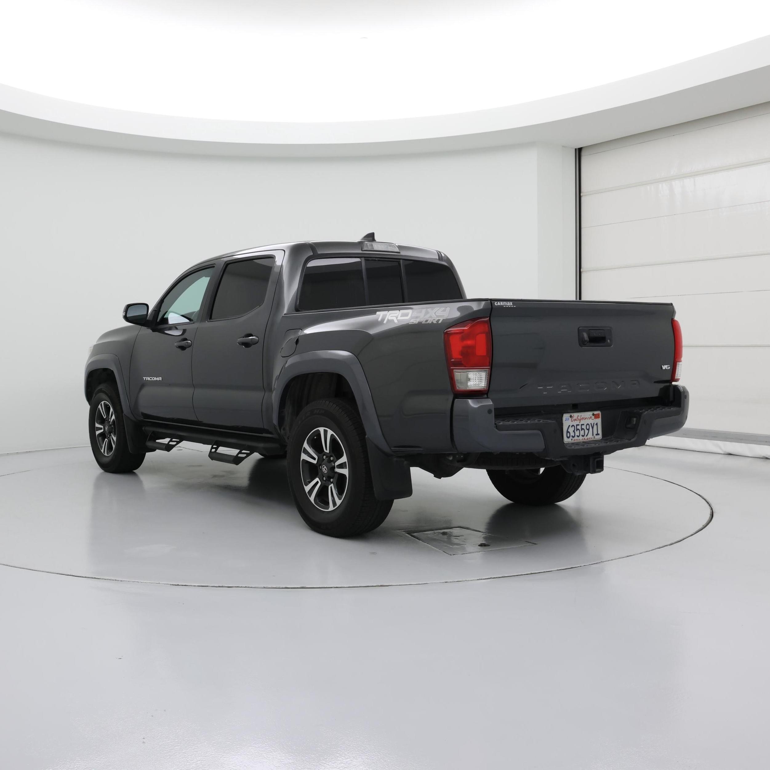 Thumbnail: 2016 Toyota Tacoma - 2