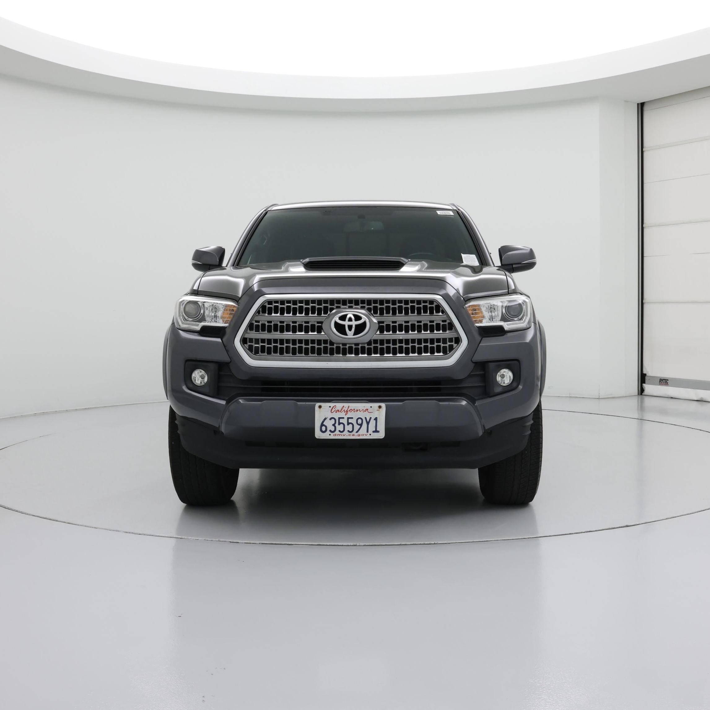 Thumbnail: 2016 Toyota Tacoma - 5