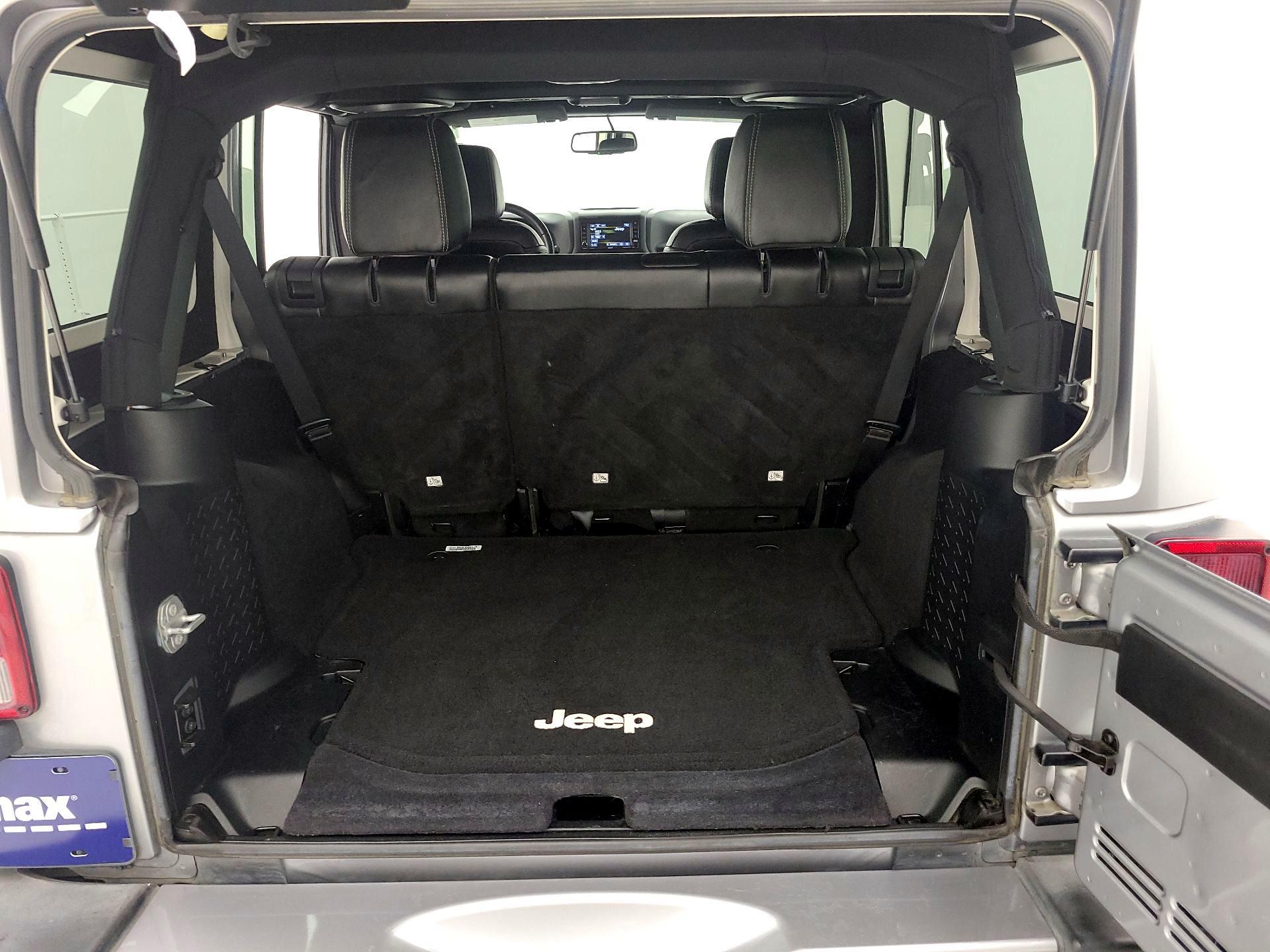 Thumbnail: 2017 Jeep Wrangler - 18