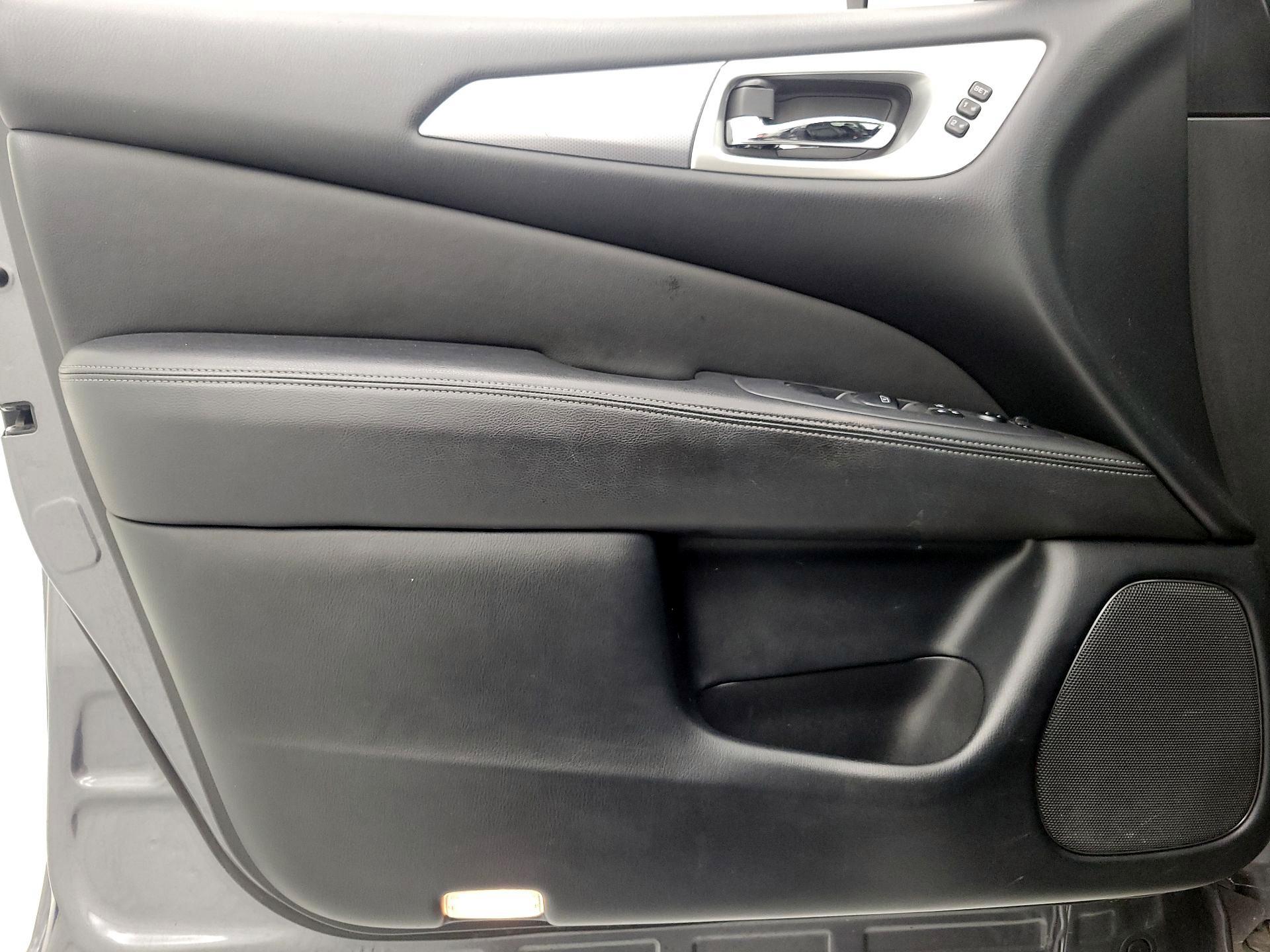 Thumbnail: 2019 Nissan Pathfinder - 12