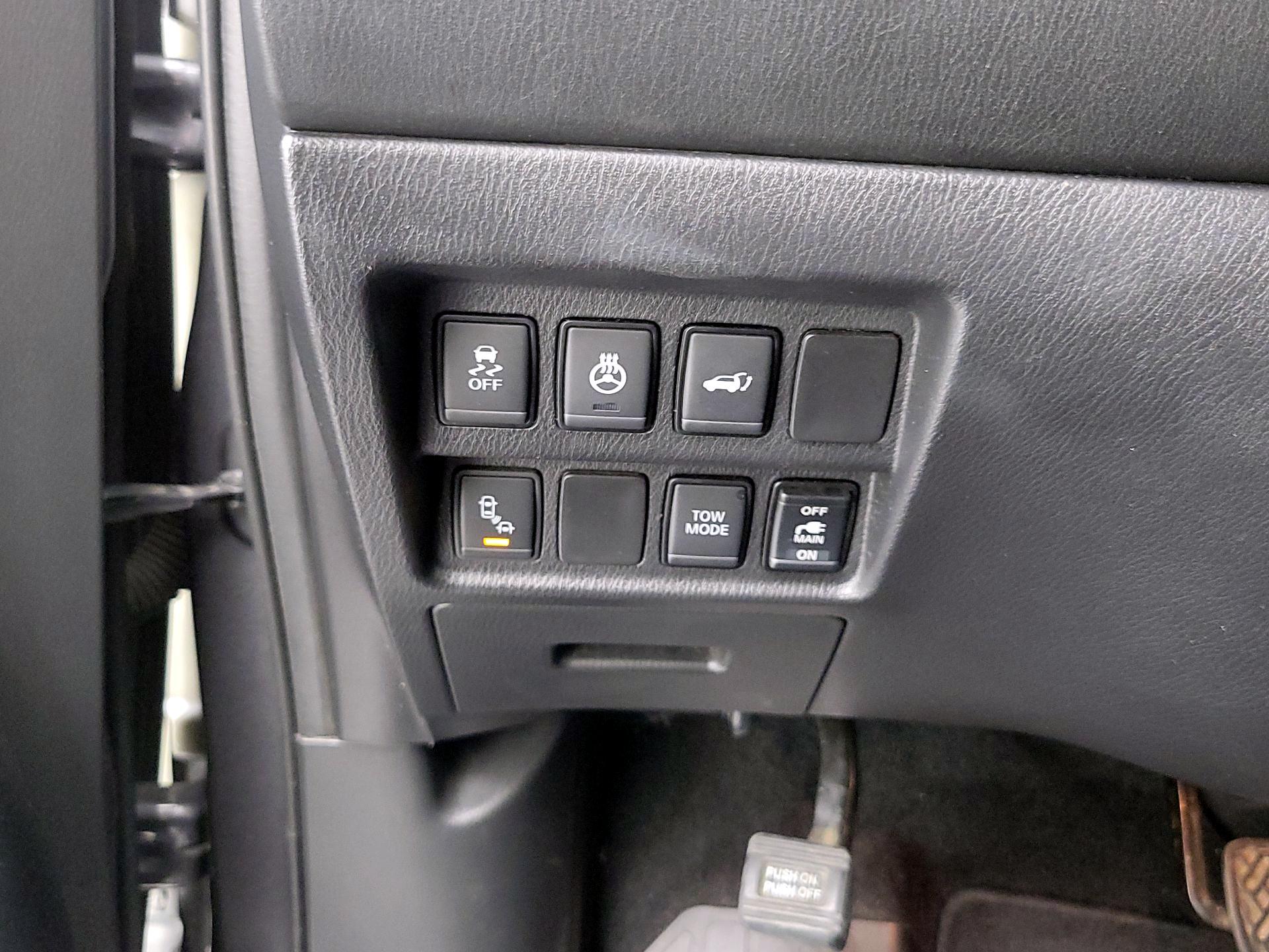 Thumbnail: 2019 Nissan Pathfinder - 13