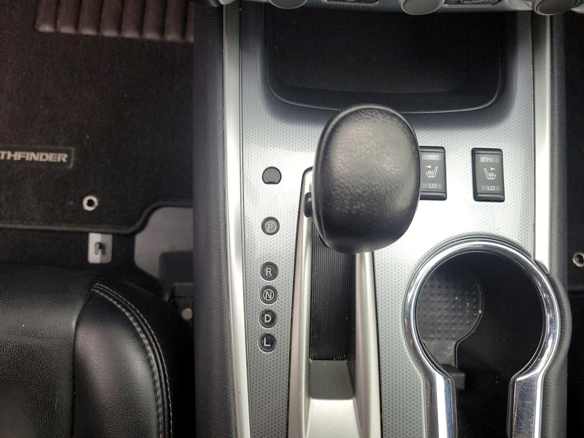 Thumbnail: 2019 Nissan Pathfinder - 18