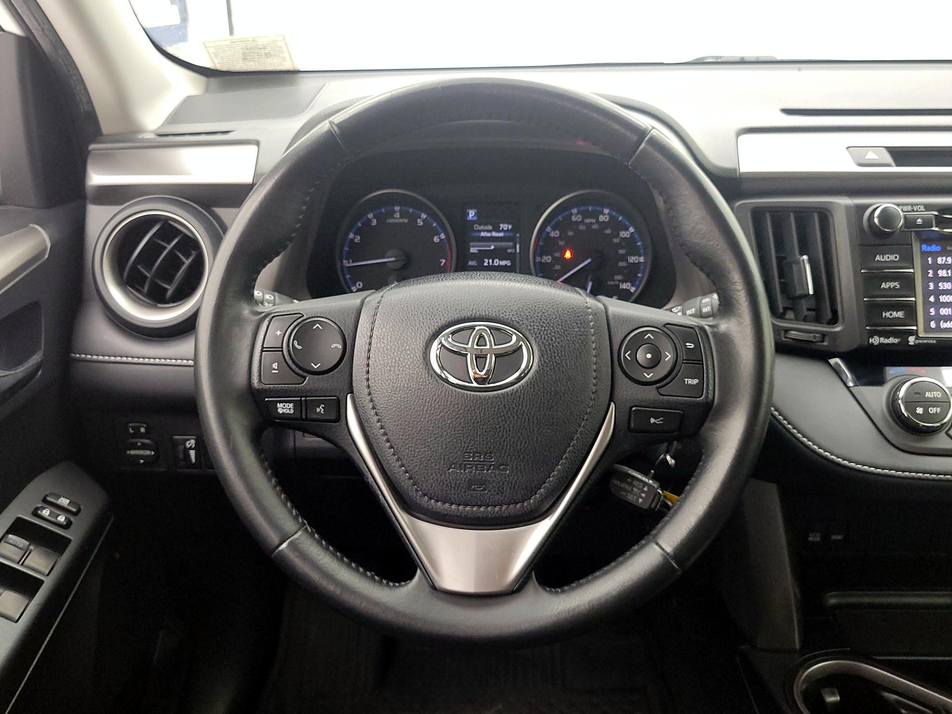 Thumbnail: 2017 Toyota RAV4 - 10