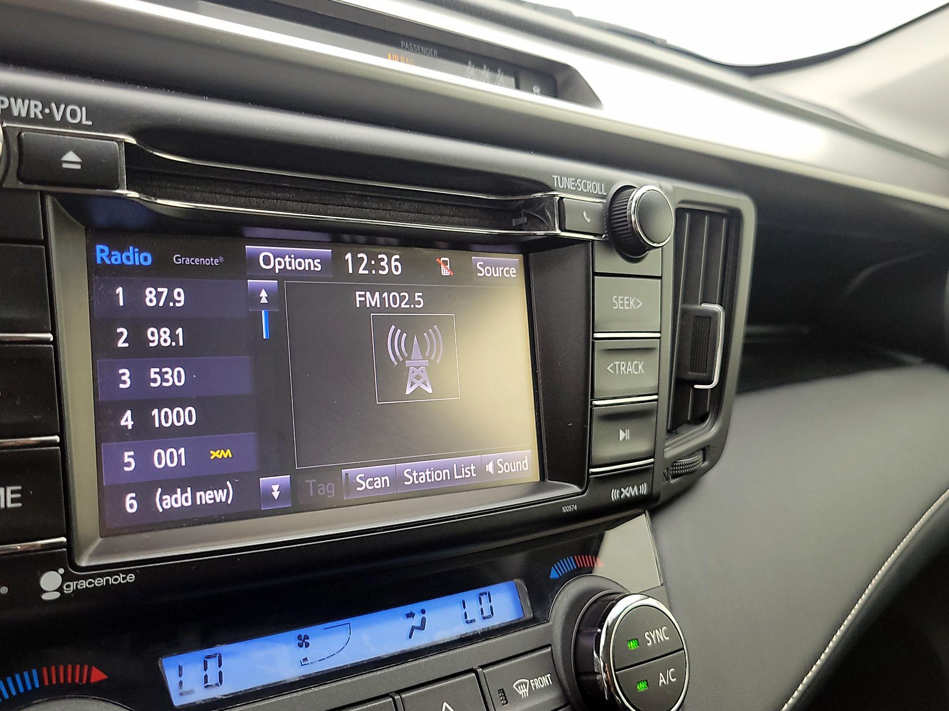 Thumbnail: 2017 Toyota RAV4 - 15