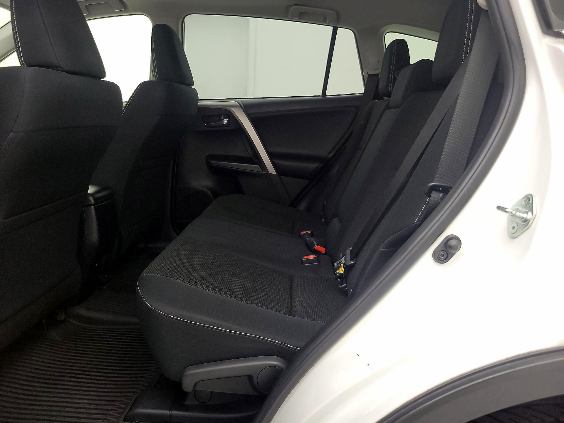 Thumbnail: 2017 Toyota RAV4 - 19