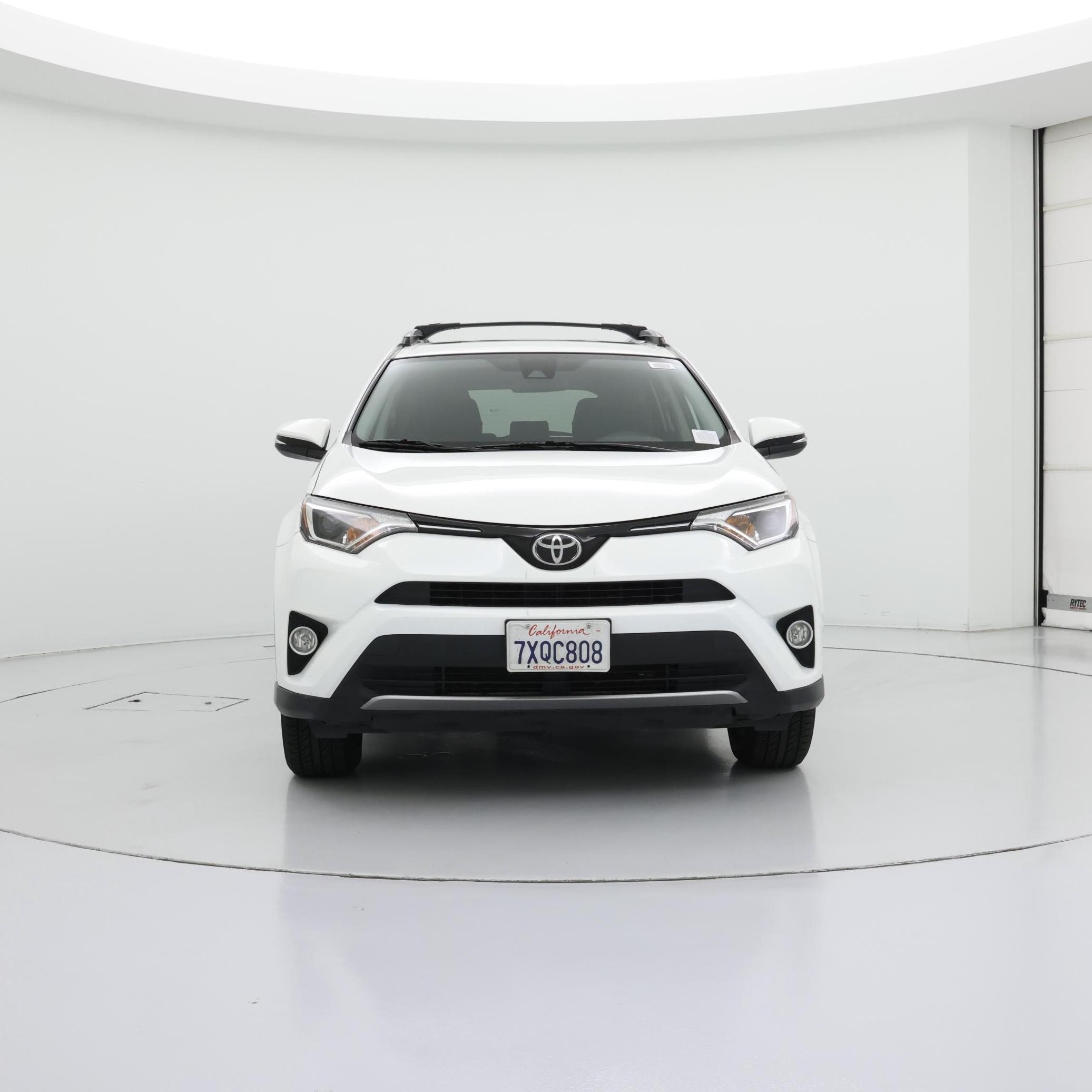 Thumbnail: 2017 Toyota RAV4 - 5