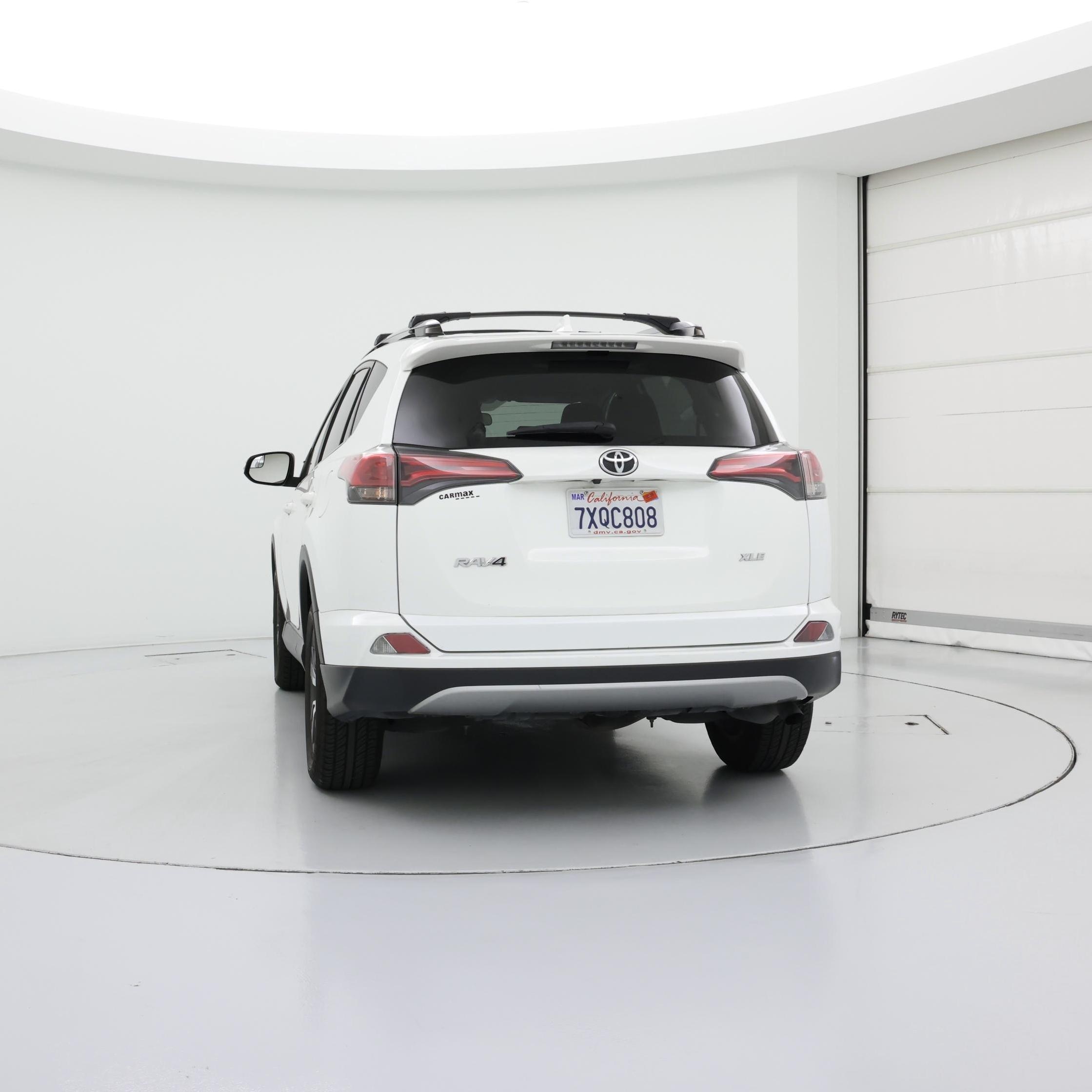 Thumbnail: 2017 Toyota RAV4 - 6