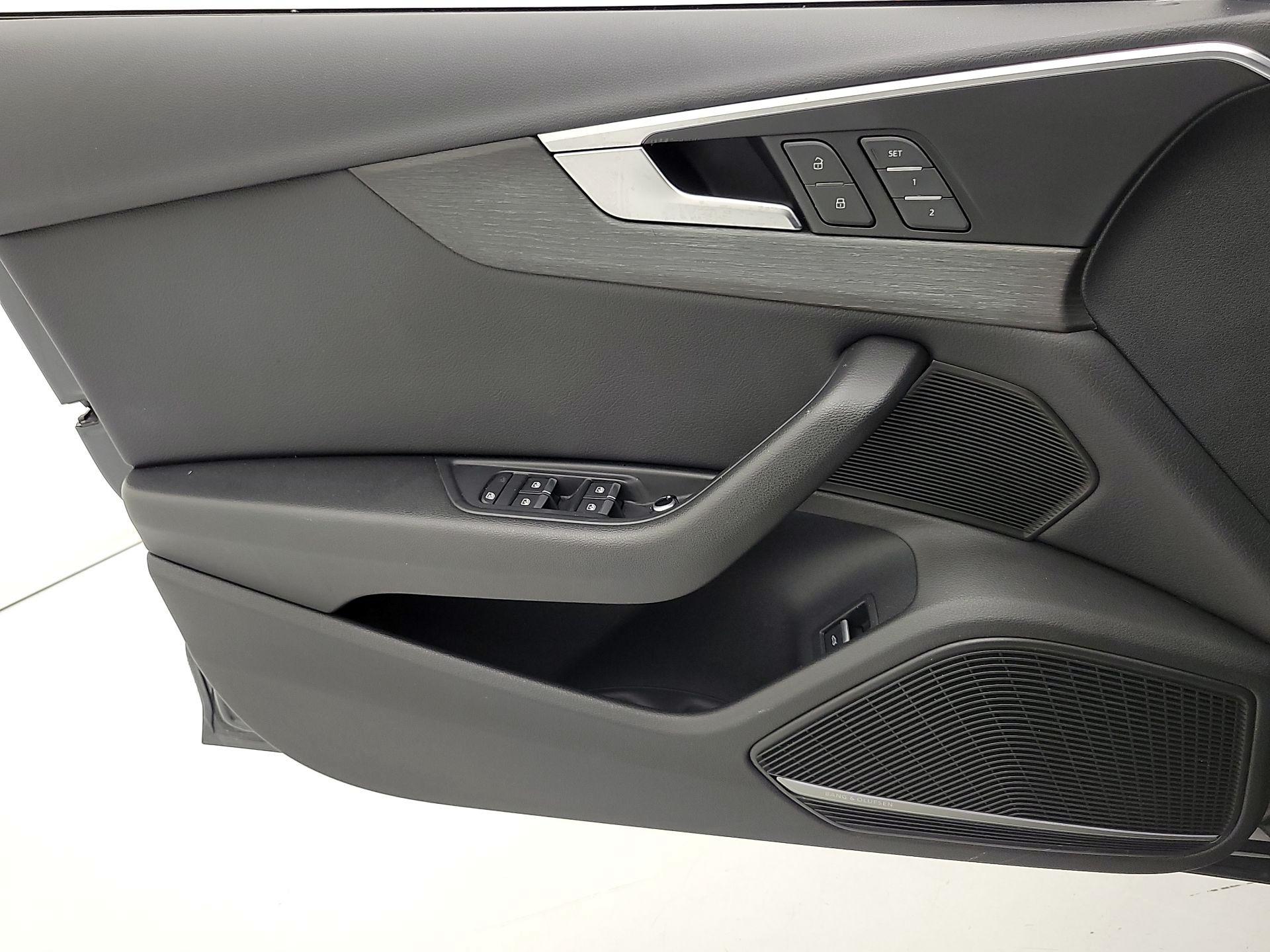 Thumbnail: 2017 Audi A4 - 12