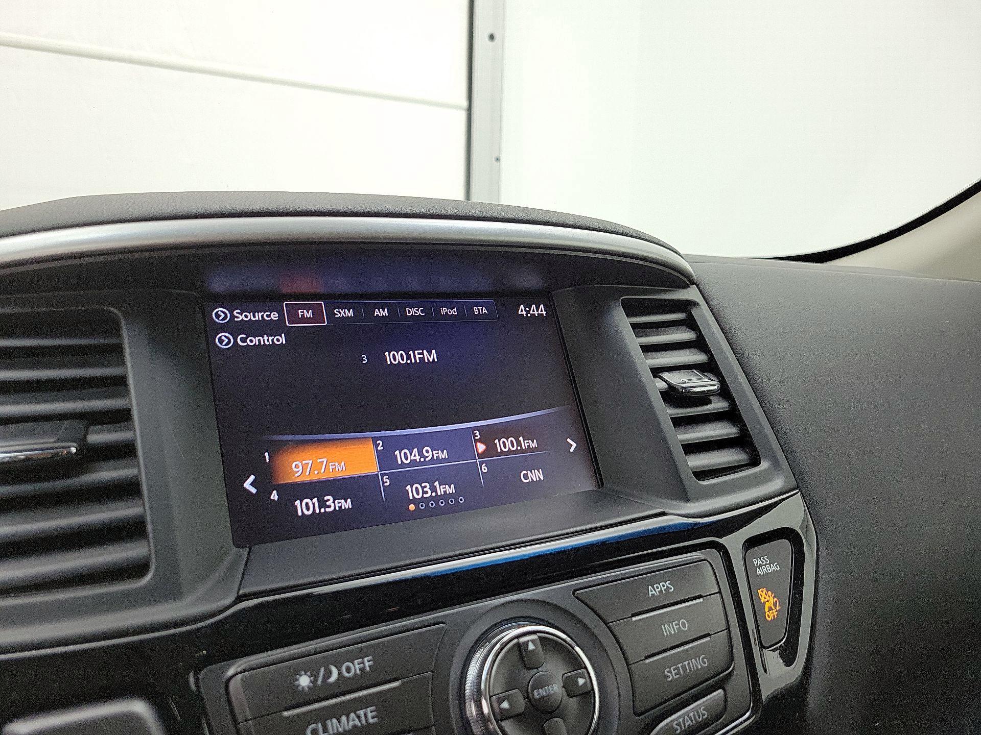 Thumbnail: 2017 Nissan Pathfinder - 15
