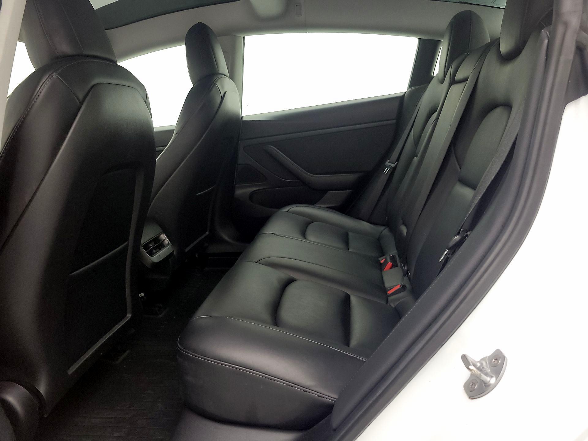 Thumbnail: 2020 Tesla Model 3 - 18