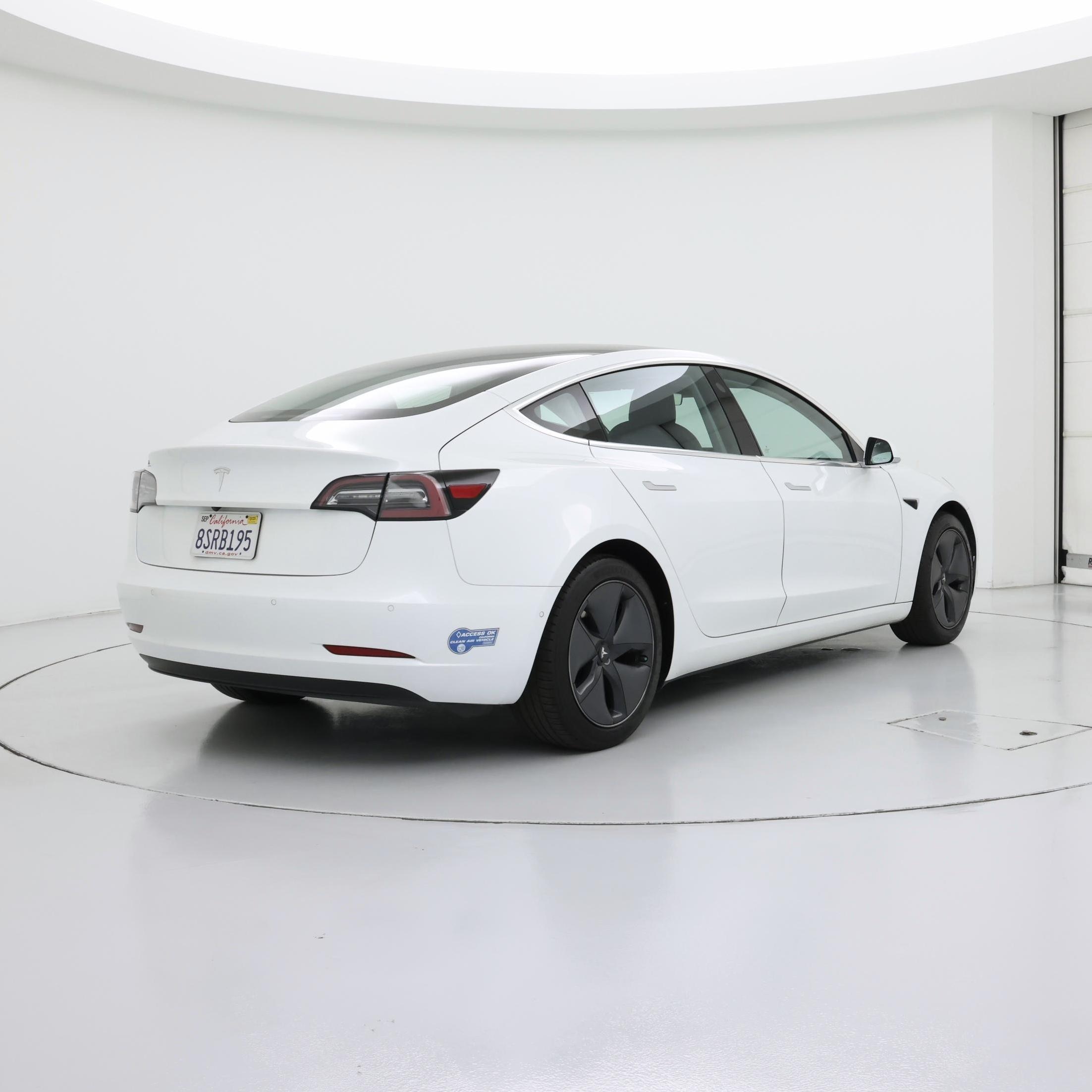 Thumbnail: 2020 Tesla Model 3 - 8