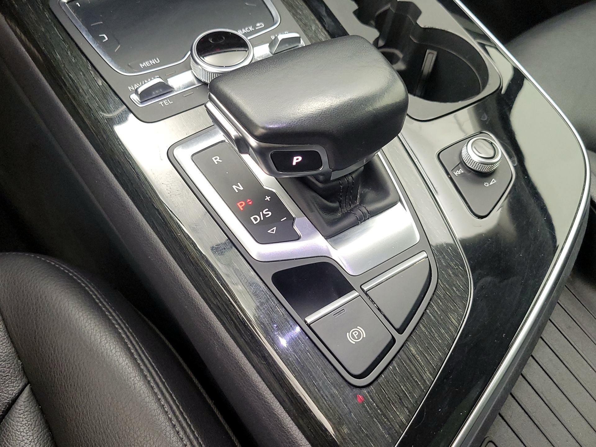 Thumbnail: 2018 Audi Q7 - 18