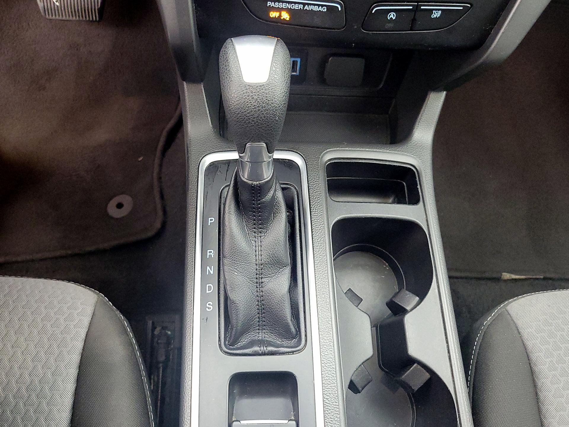 Thumbnail: 2017 Ford Escape - 17