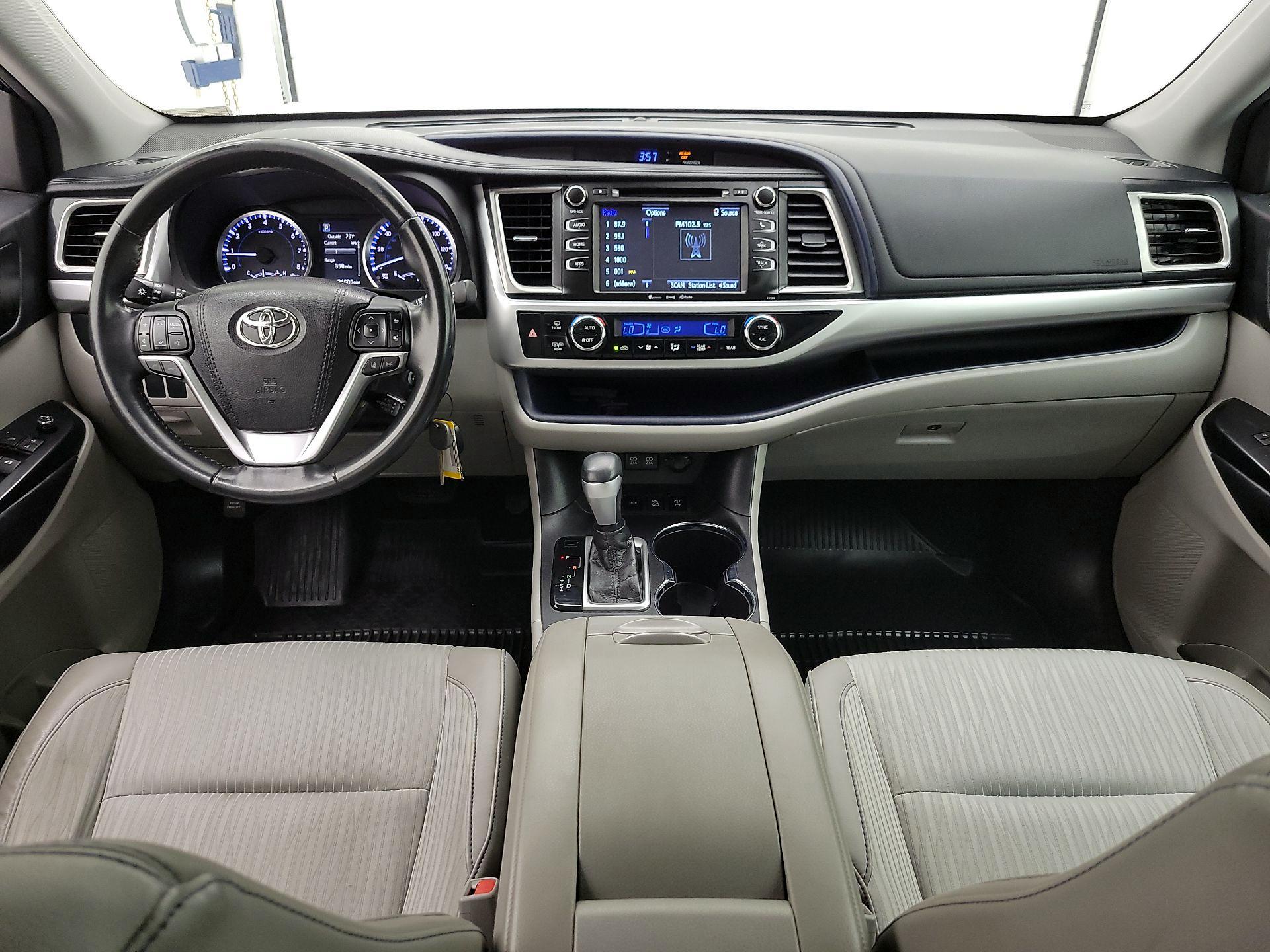 Thumbnail: 2018 Toyota Highlander - 9