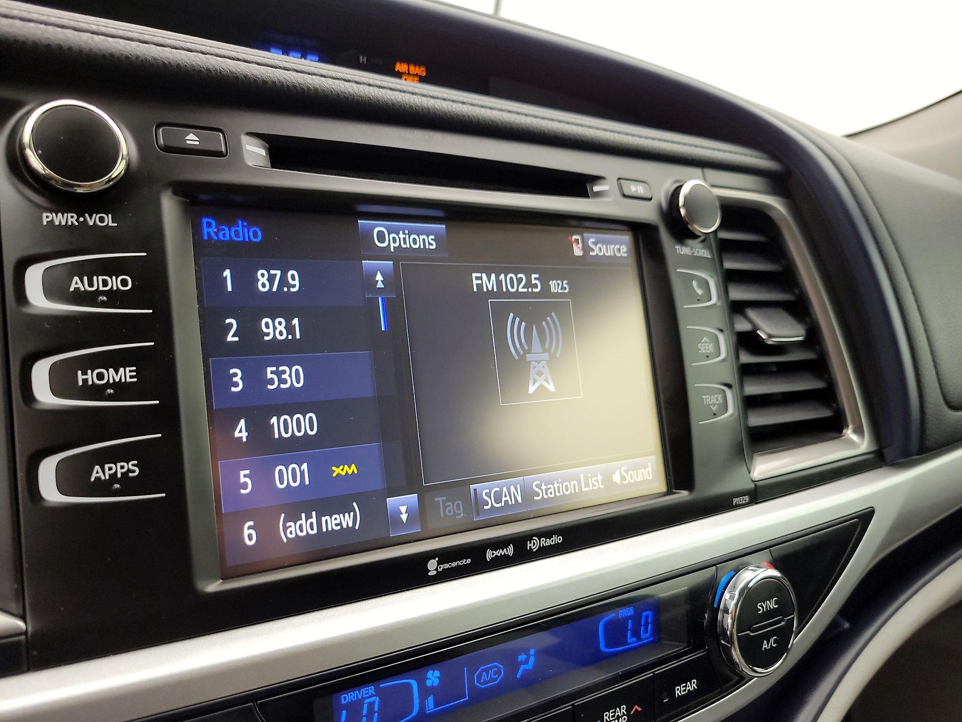 Thumbnail: 2018 Toyota Highlander - 15