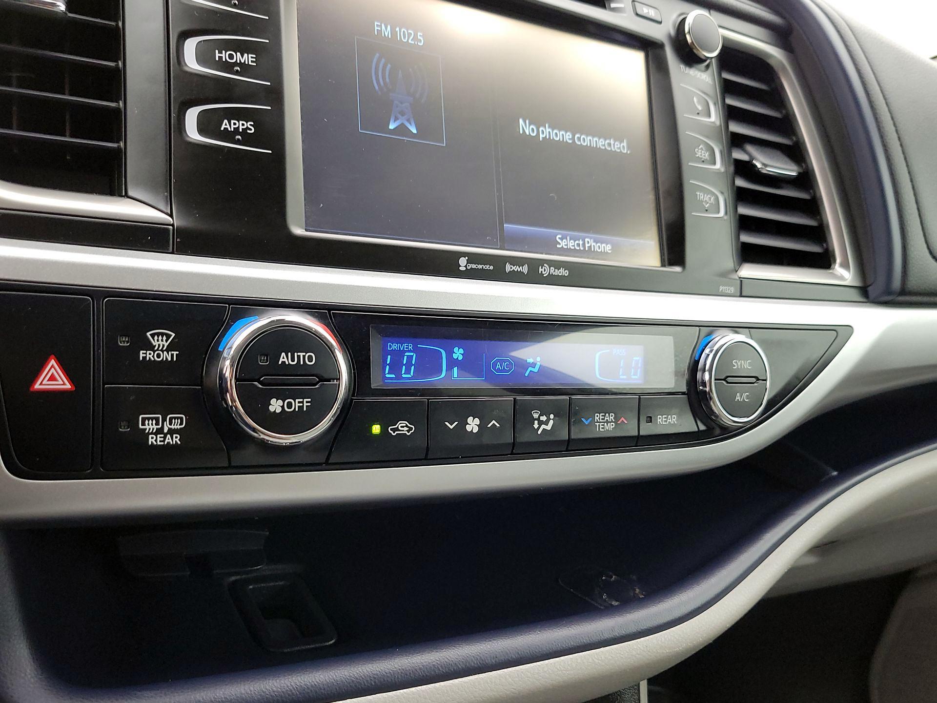 Thumbnail: 2018 Toyota Highlander - 16