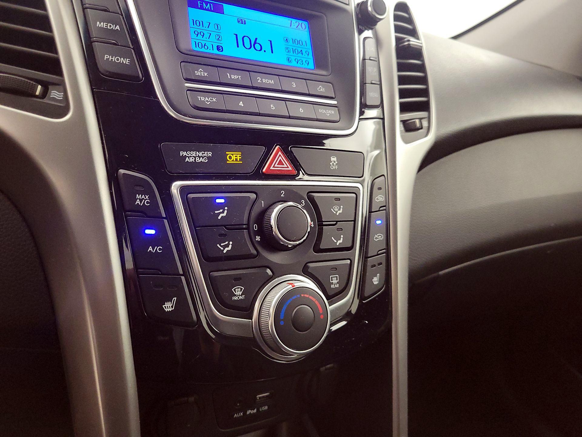 Thumbnail: 2016 Hyundai Elantra - 15