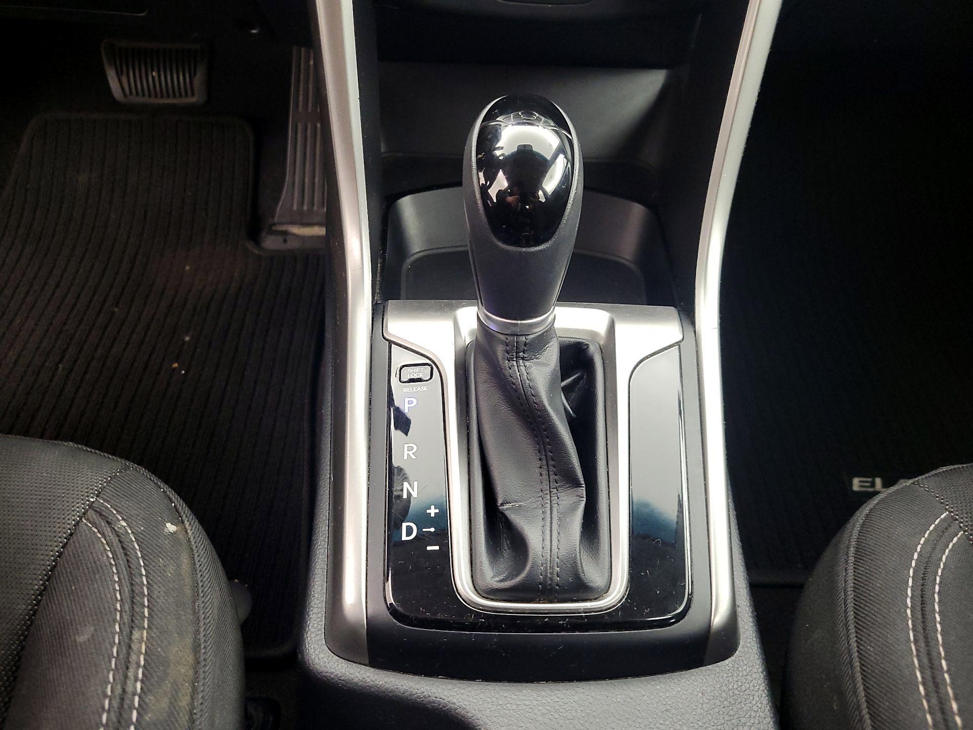 Thumbnail: 2016 Hyundai Elantra - 16