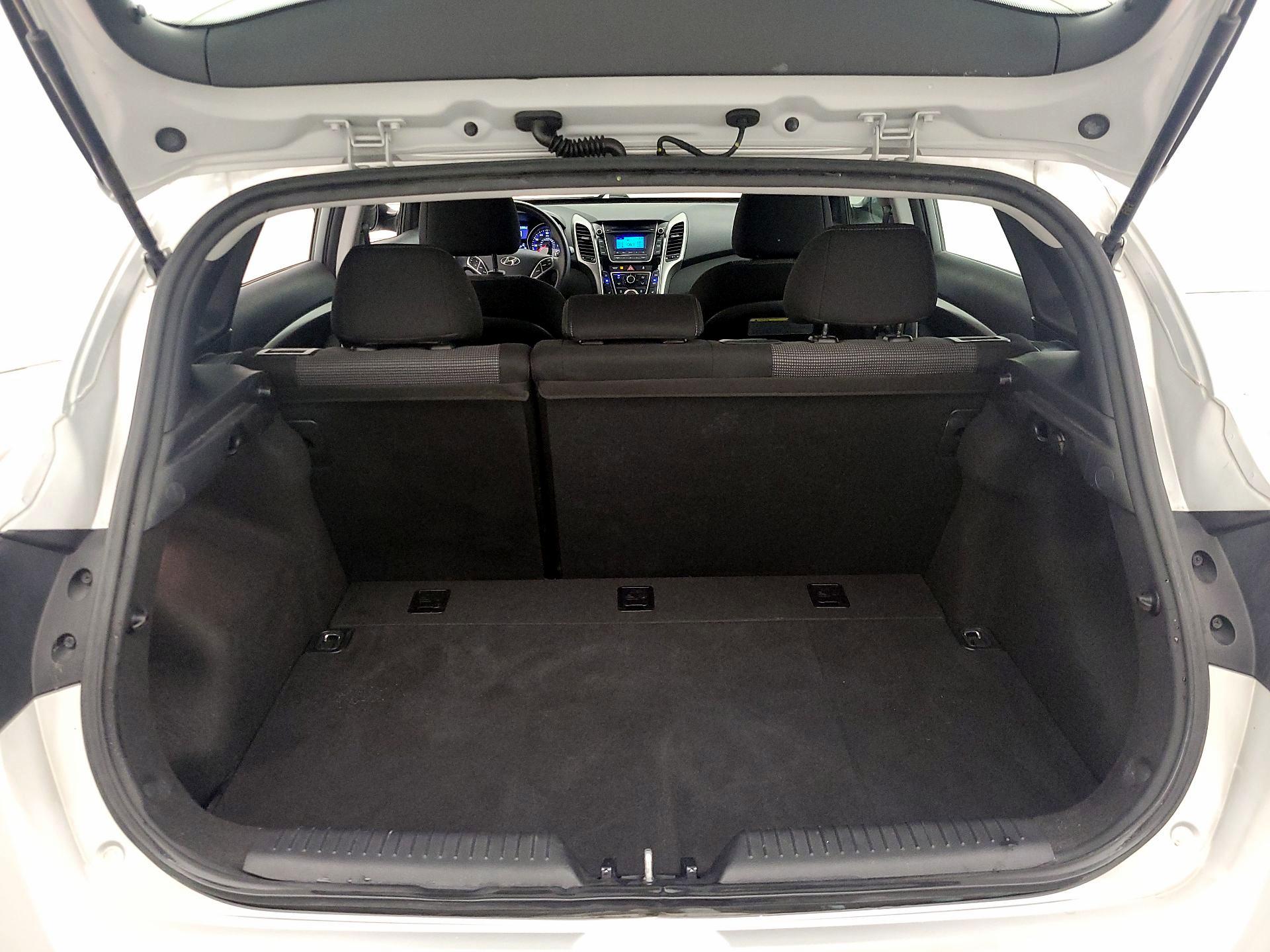 Thumbnail: 2016 Hyundai Elantra - 19