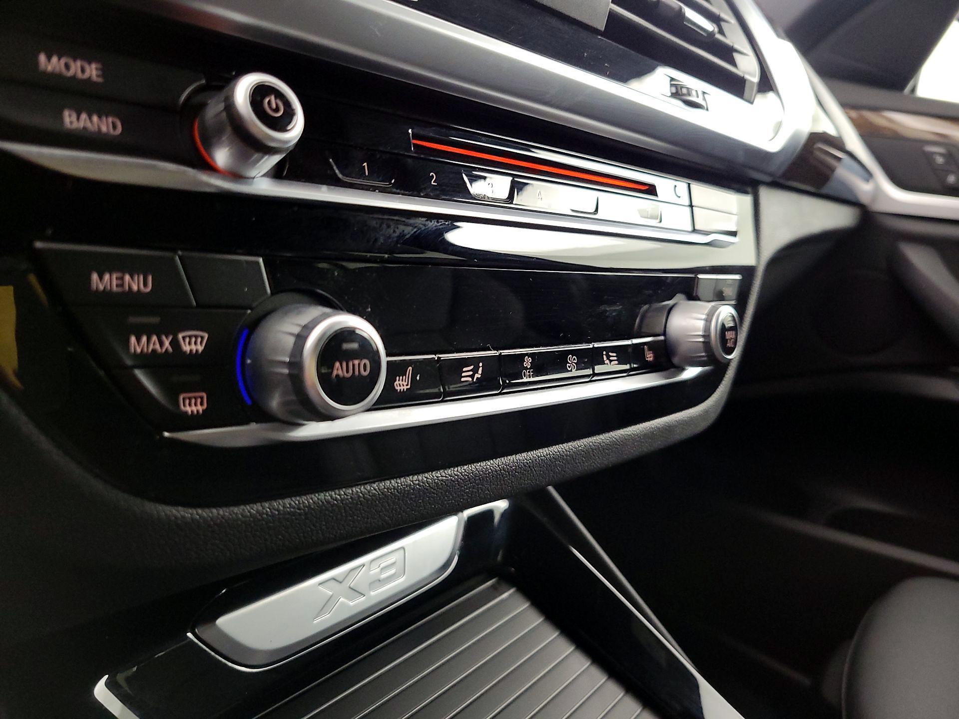 Thumbnail: 2019 BMW X3 - 17