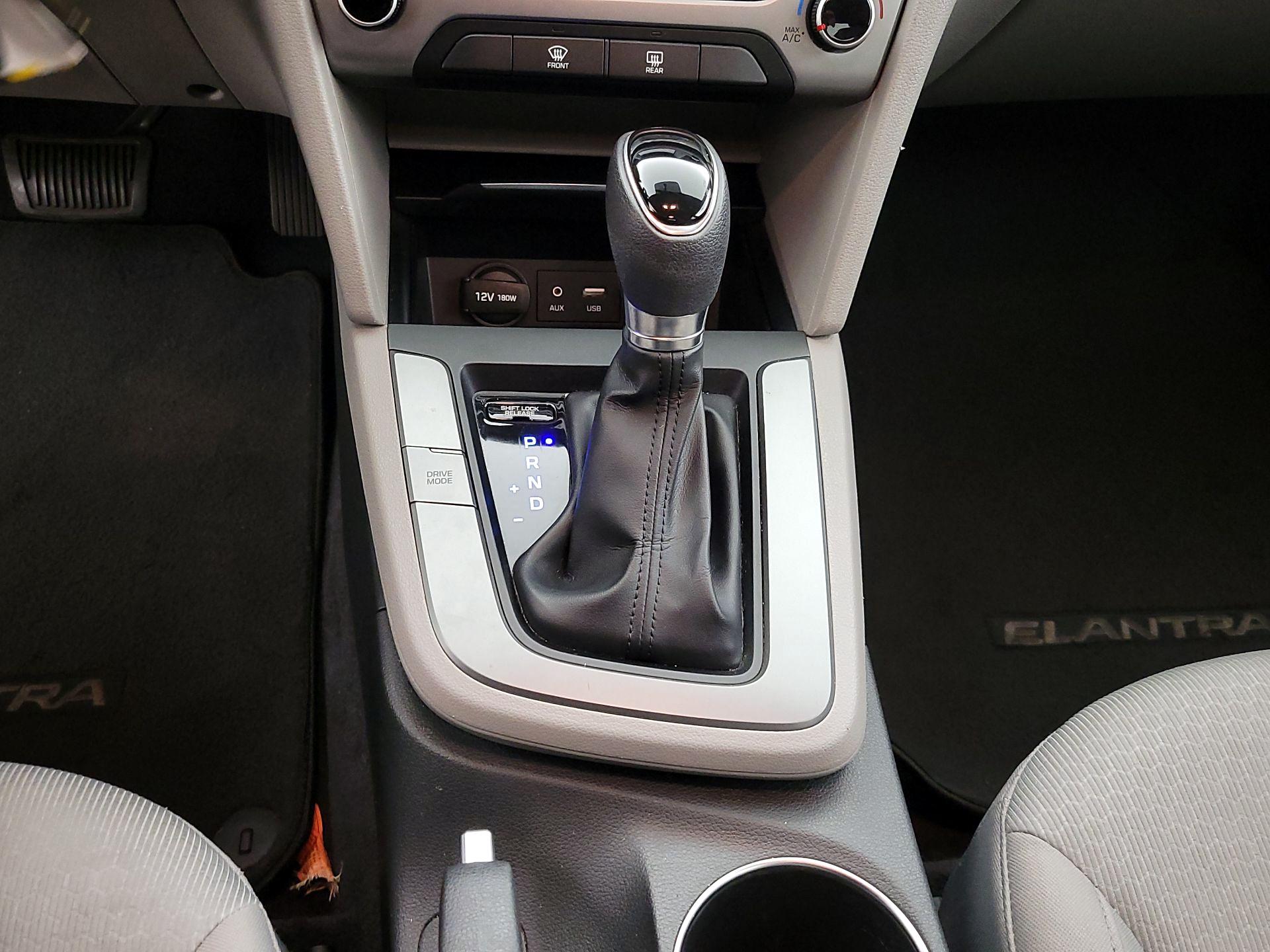 Thumbnail: 2017 Hyundai Elantra - 17