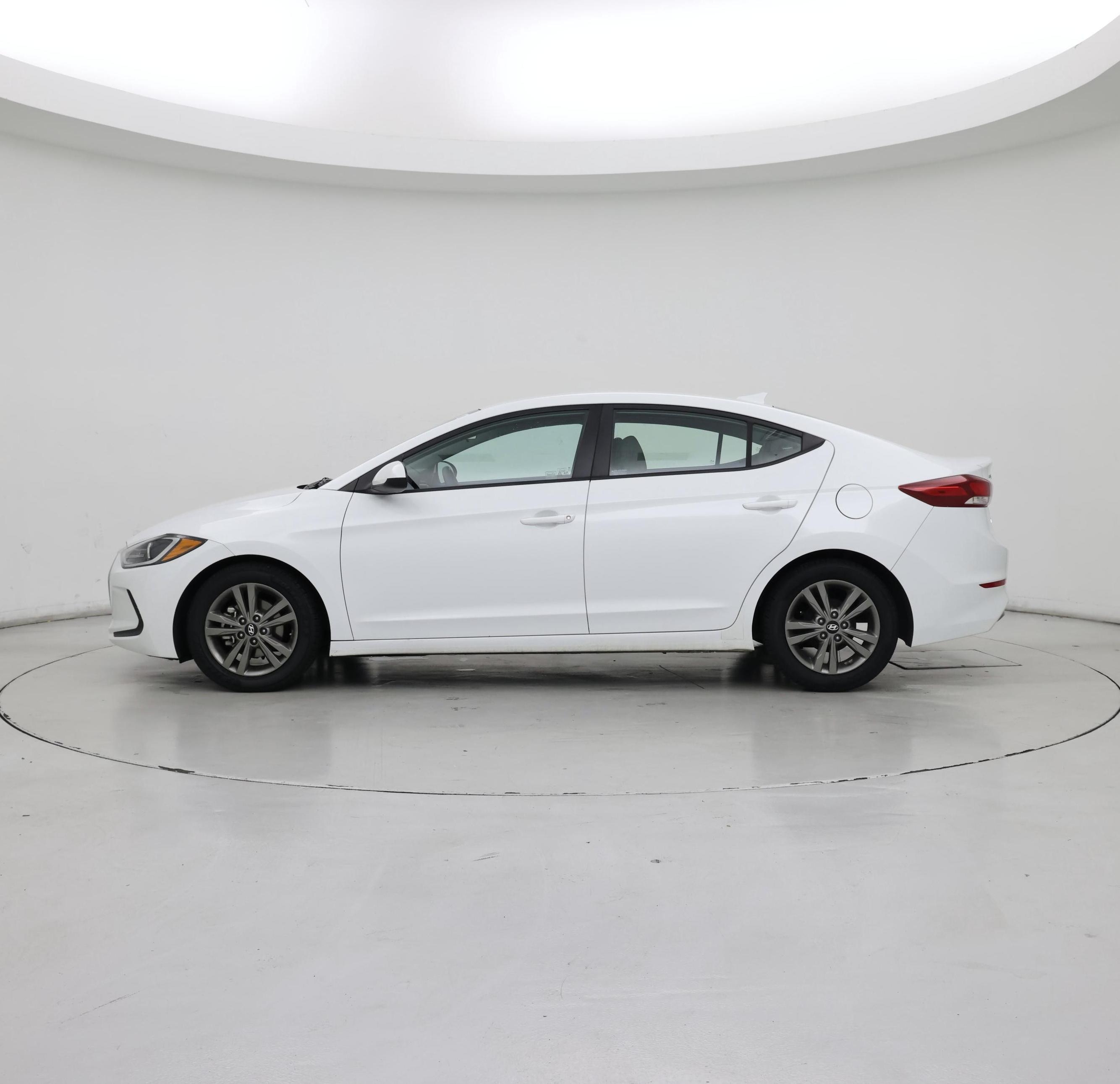 Thumbnail: 2017 Hyundai Elantra - 3