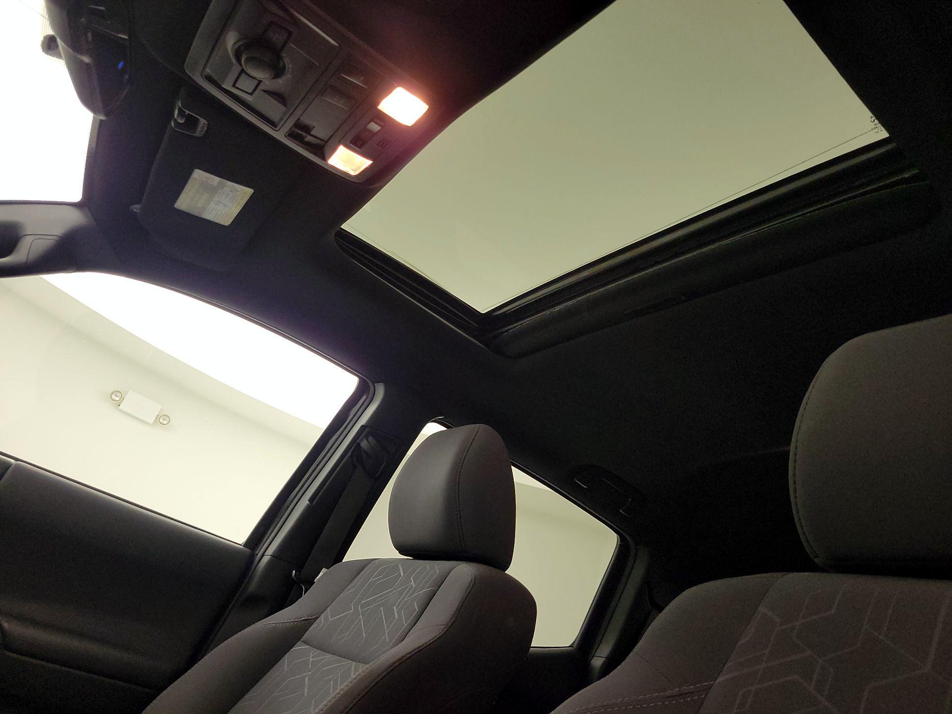 Thumbnail: 2016 Toyota Tacoma - 20