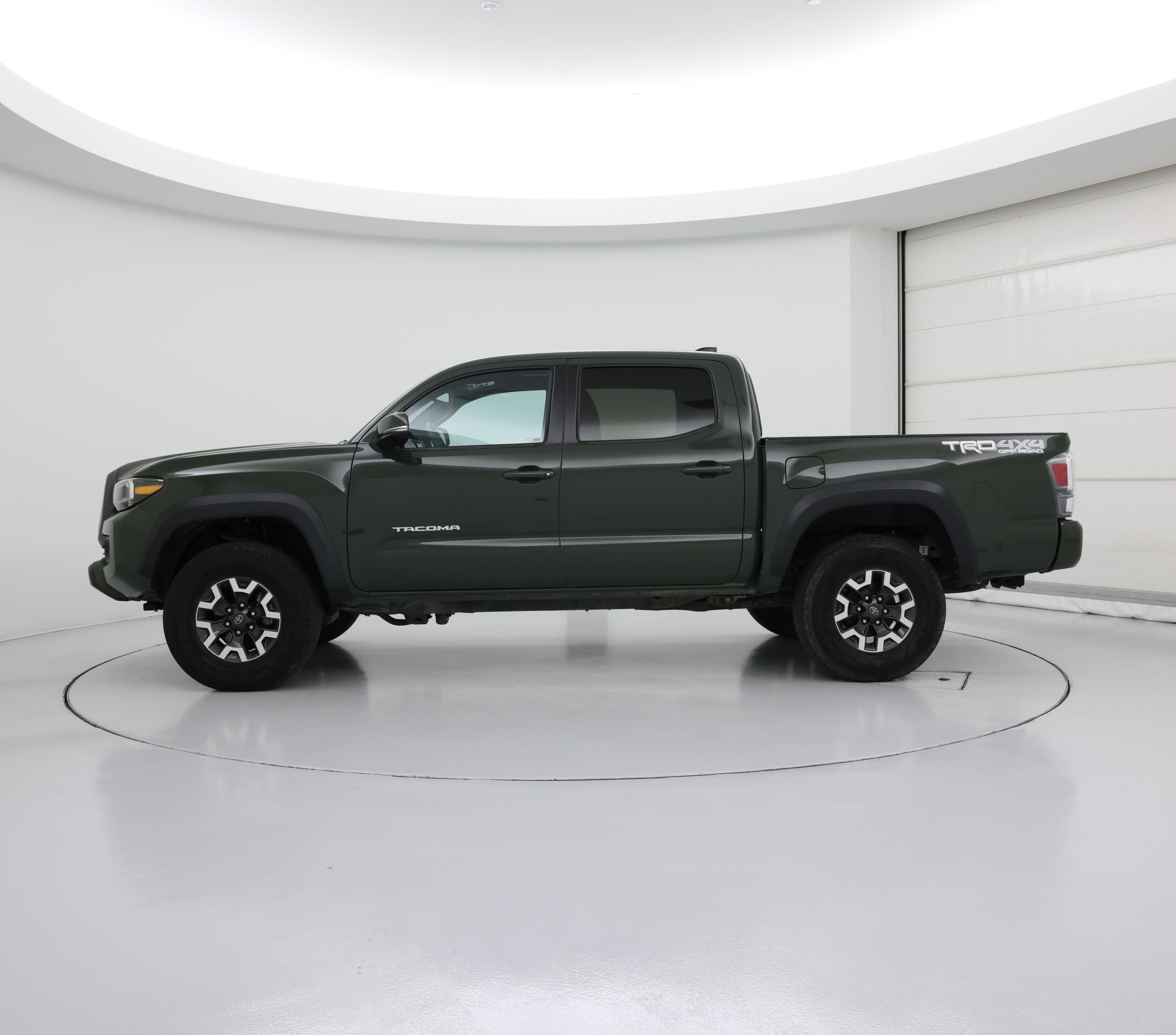 Thumbnail: 2021 Toyota Tacoma - 3