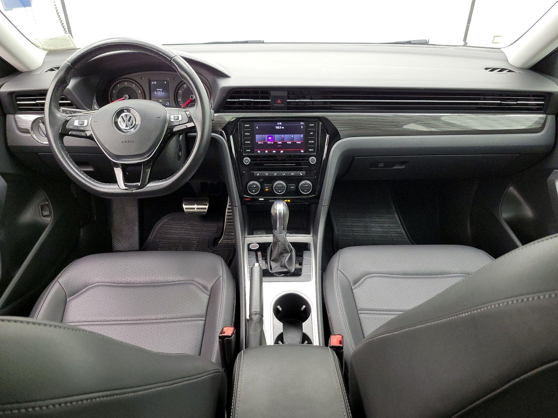 Thumbnail: 2020 Volkswagen Passat - 9