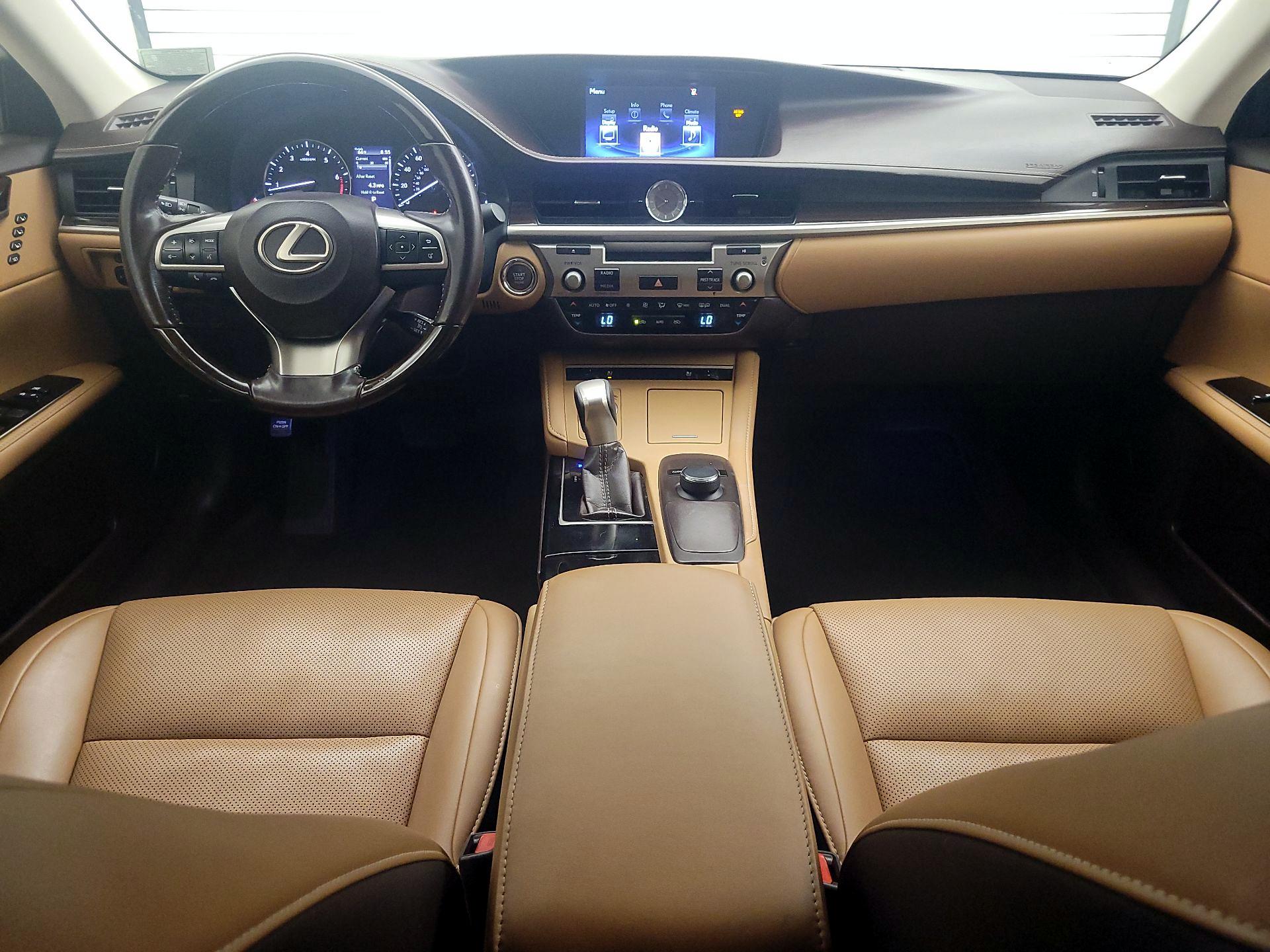 Thumbnail: 2016 Lexus ES - 8