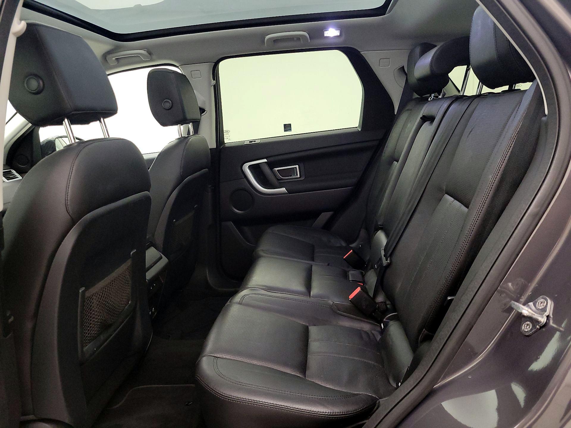 Thumbnail: 2016 Land Rover Discovery Sport - 19