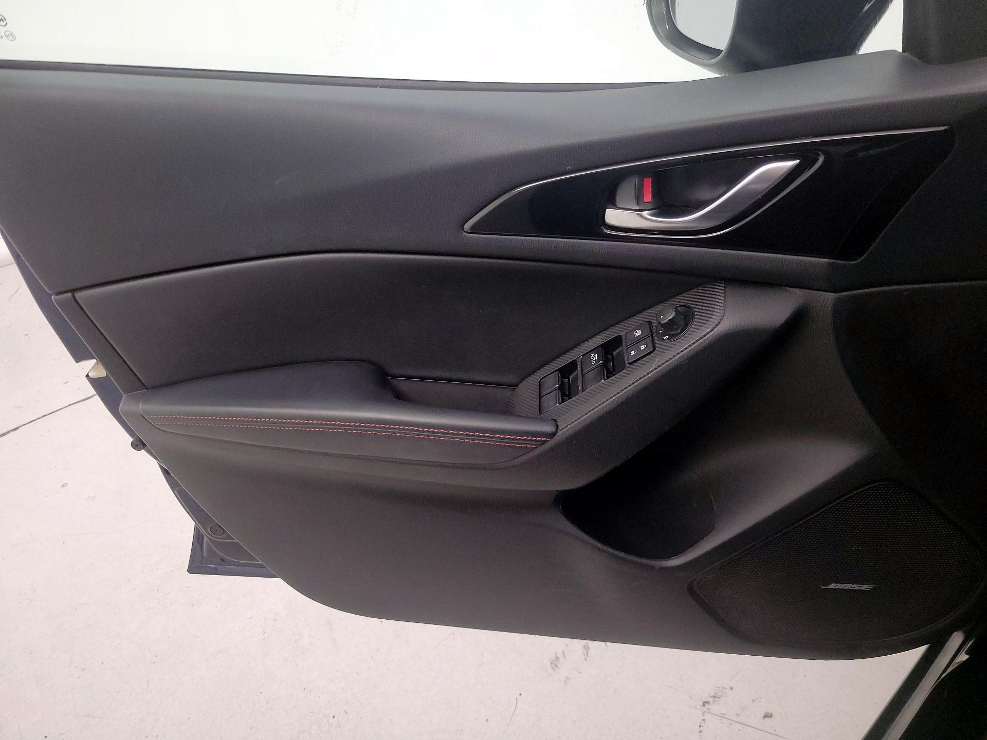 Thumbnail: 2016 Mazda Mazda3 - 12