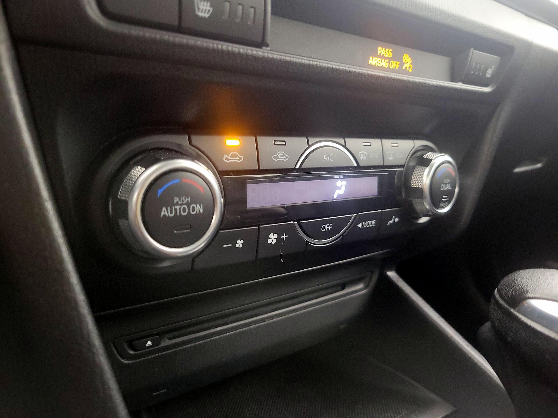 Thumbnail: 2016 Mazda Mazda3 - 16