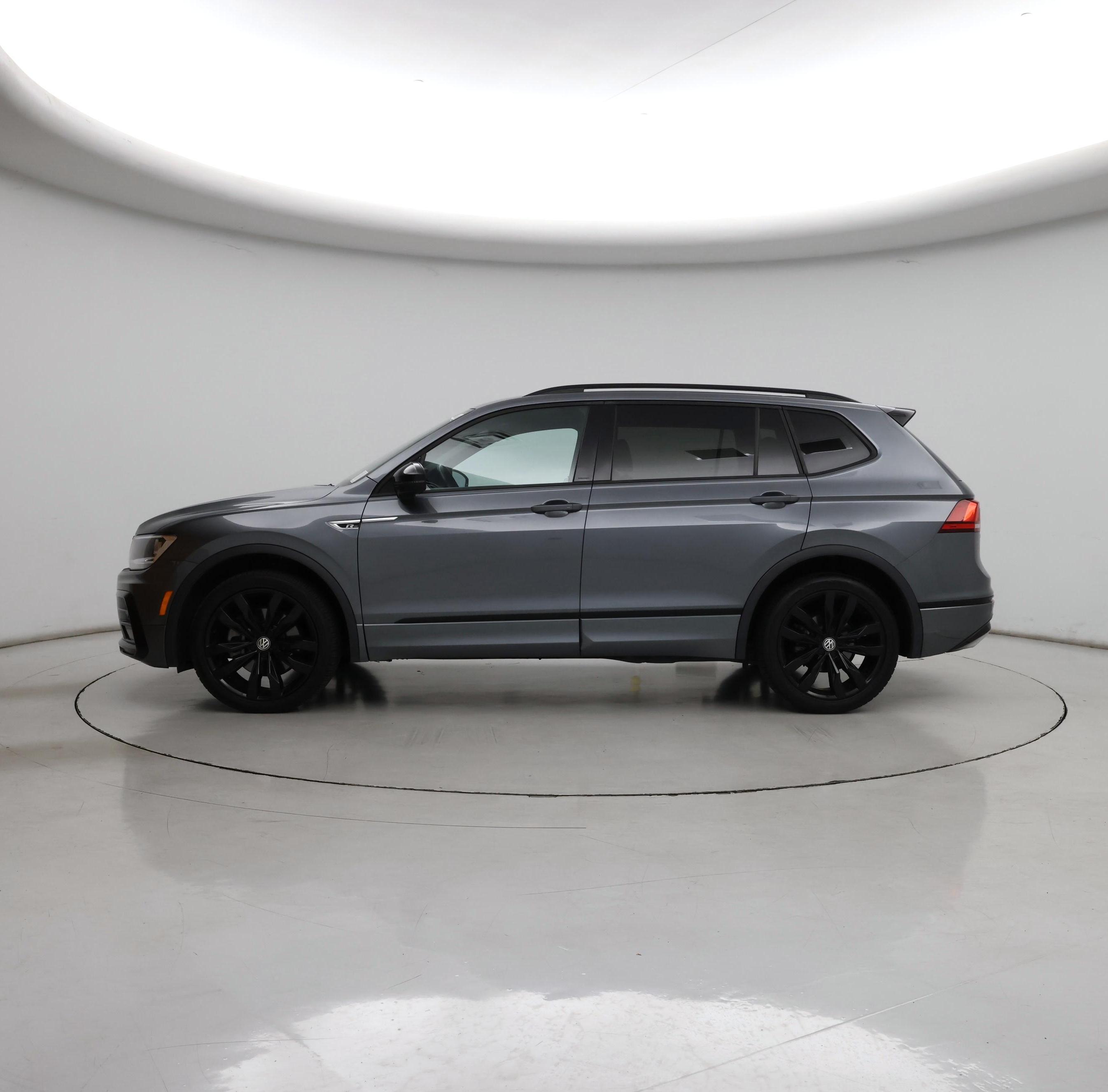 Thumbnail: 2021 Volkswagen Tiguan - 3