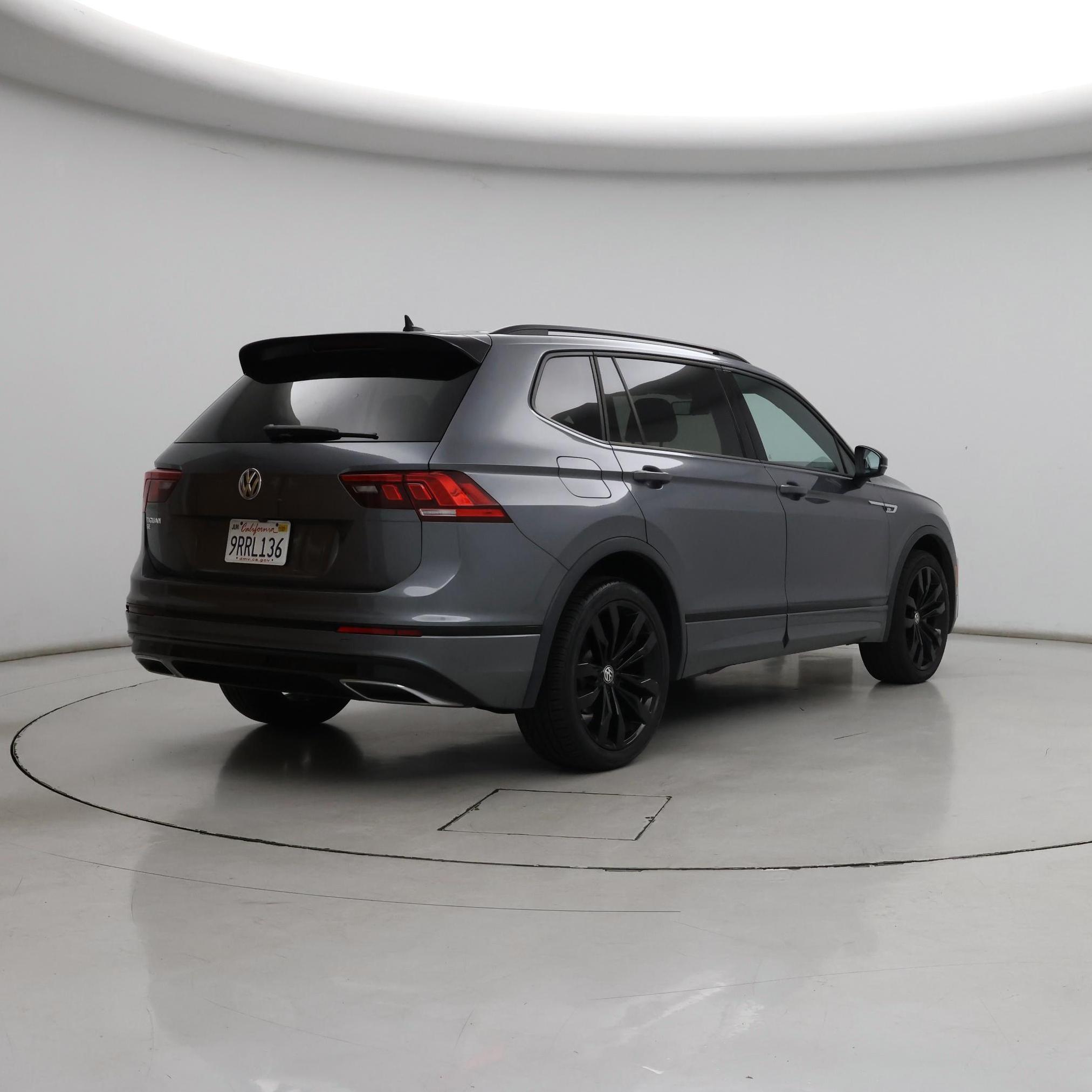 Thumbnail: 2021 Volkswagen Tiguan - 8