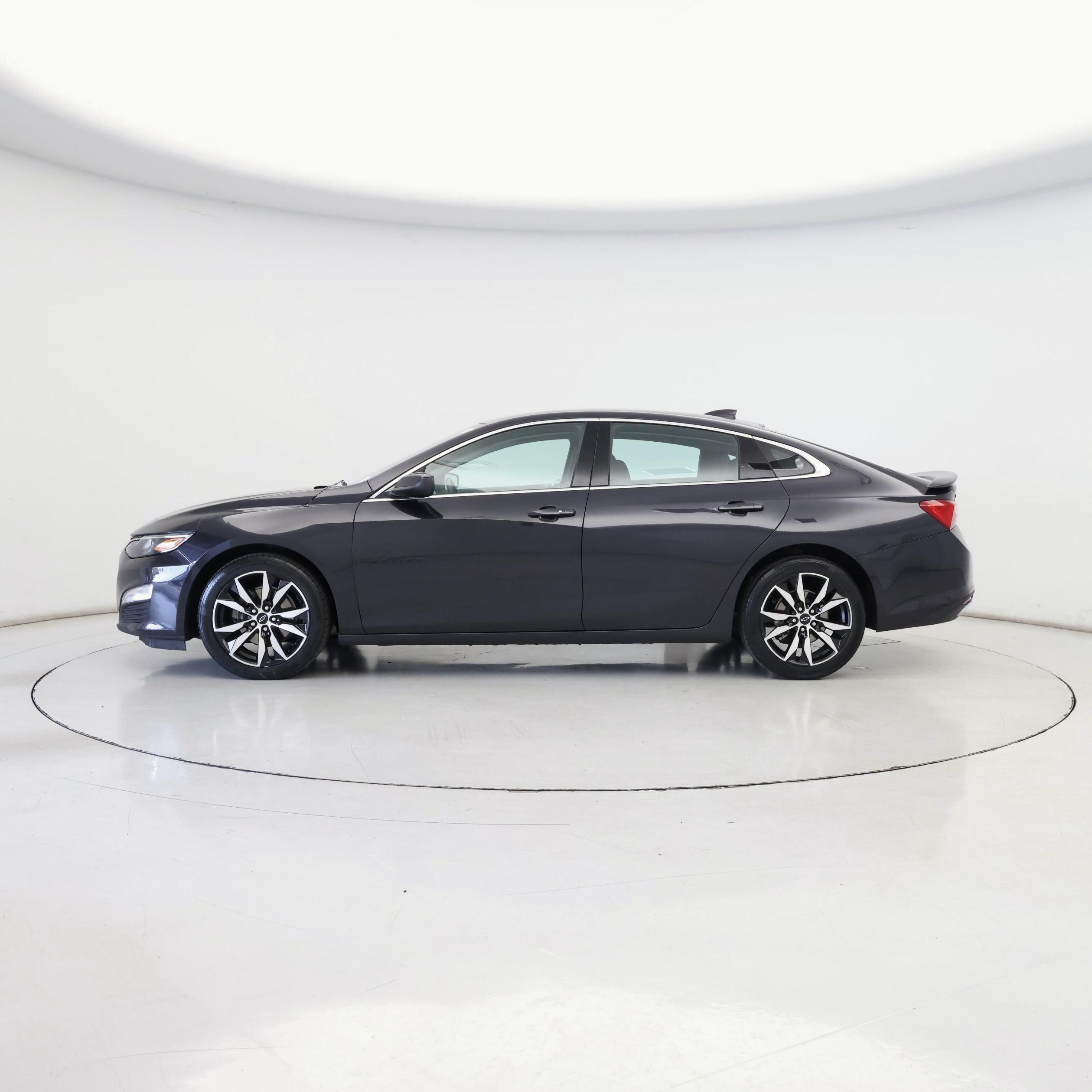Thumbnail: 2022 Chevrolet Malibu - 3