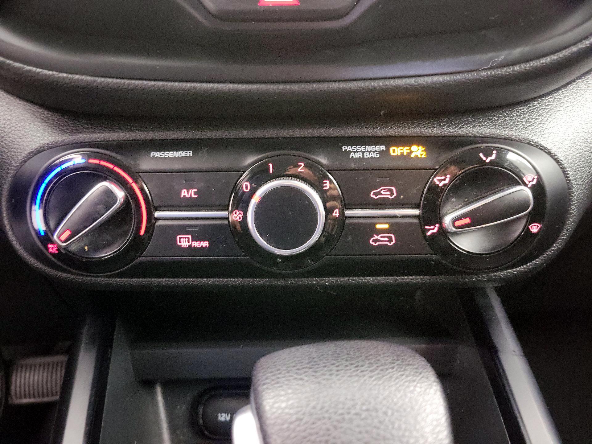Thumbnail: 2020 Kia Soul - 16