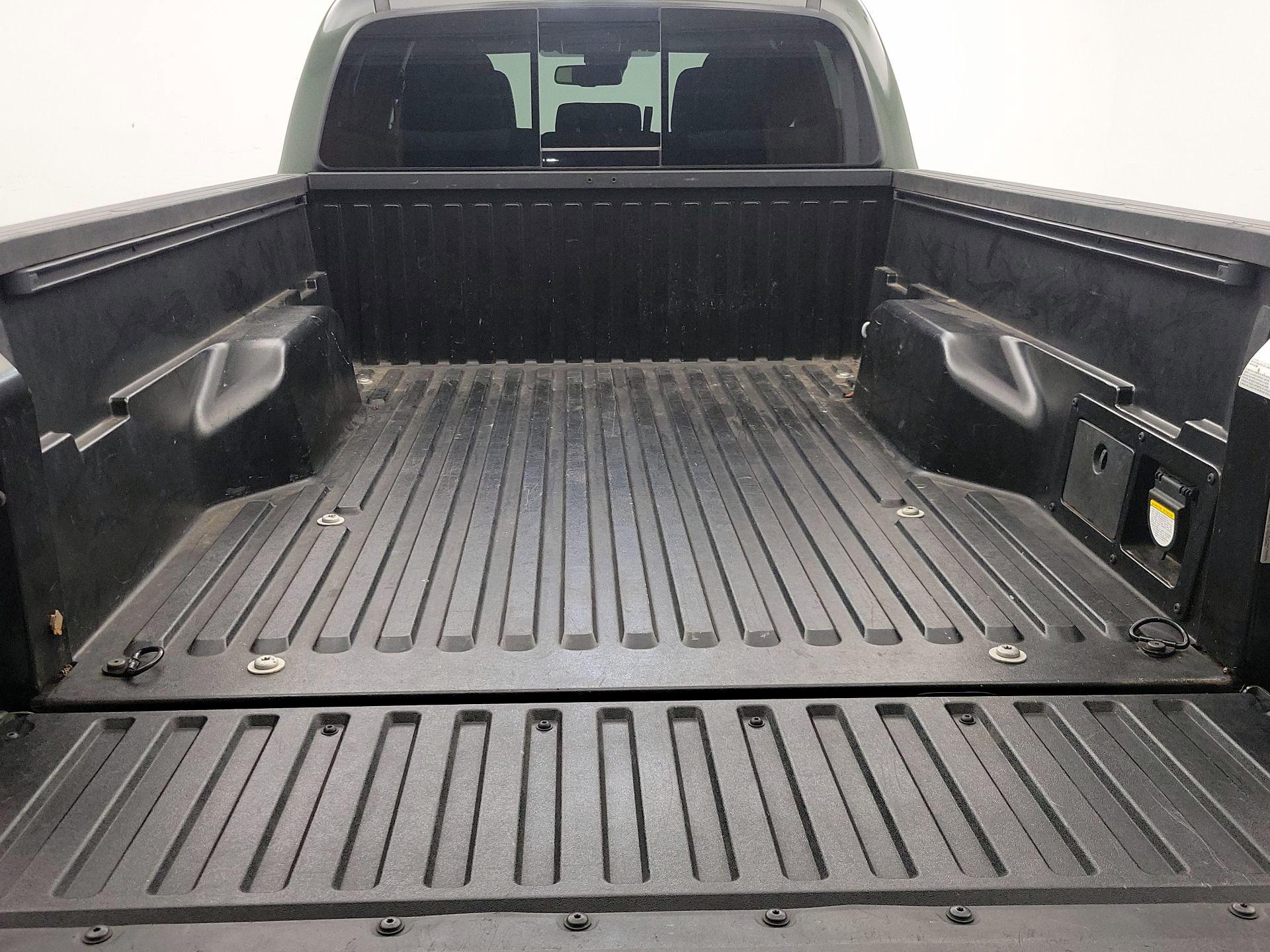 Thumbnail: 2022 Toyota Tacoma - 20