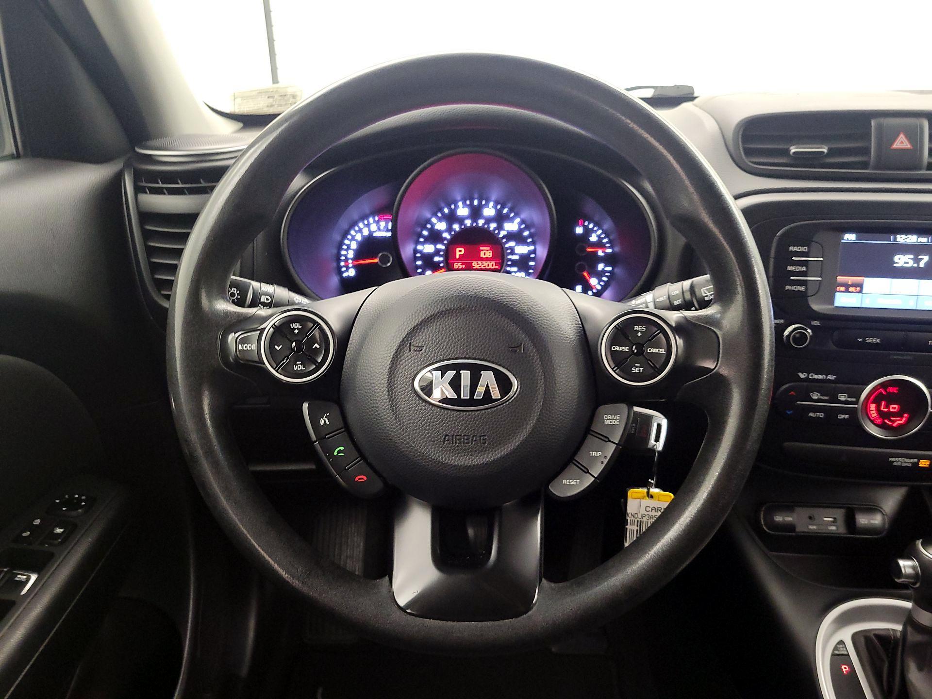 Thumbnail: 2017 Kia Soul - 10