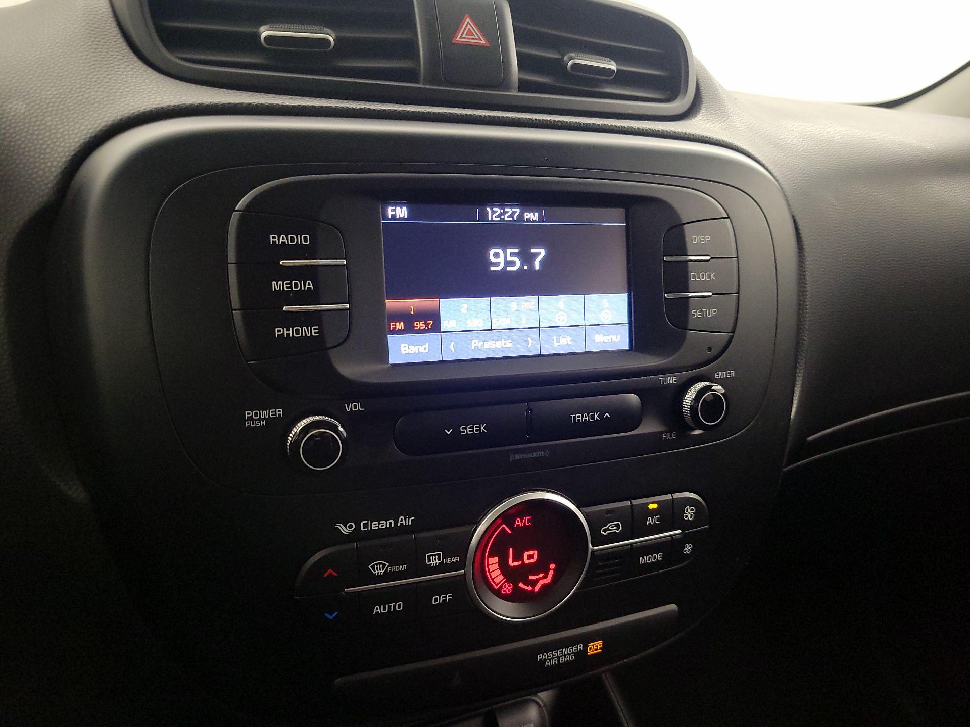 Thumbnail: 2017 Kia Soul - 15