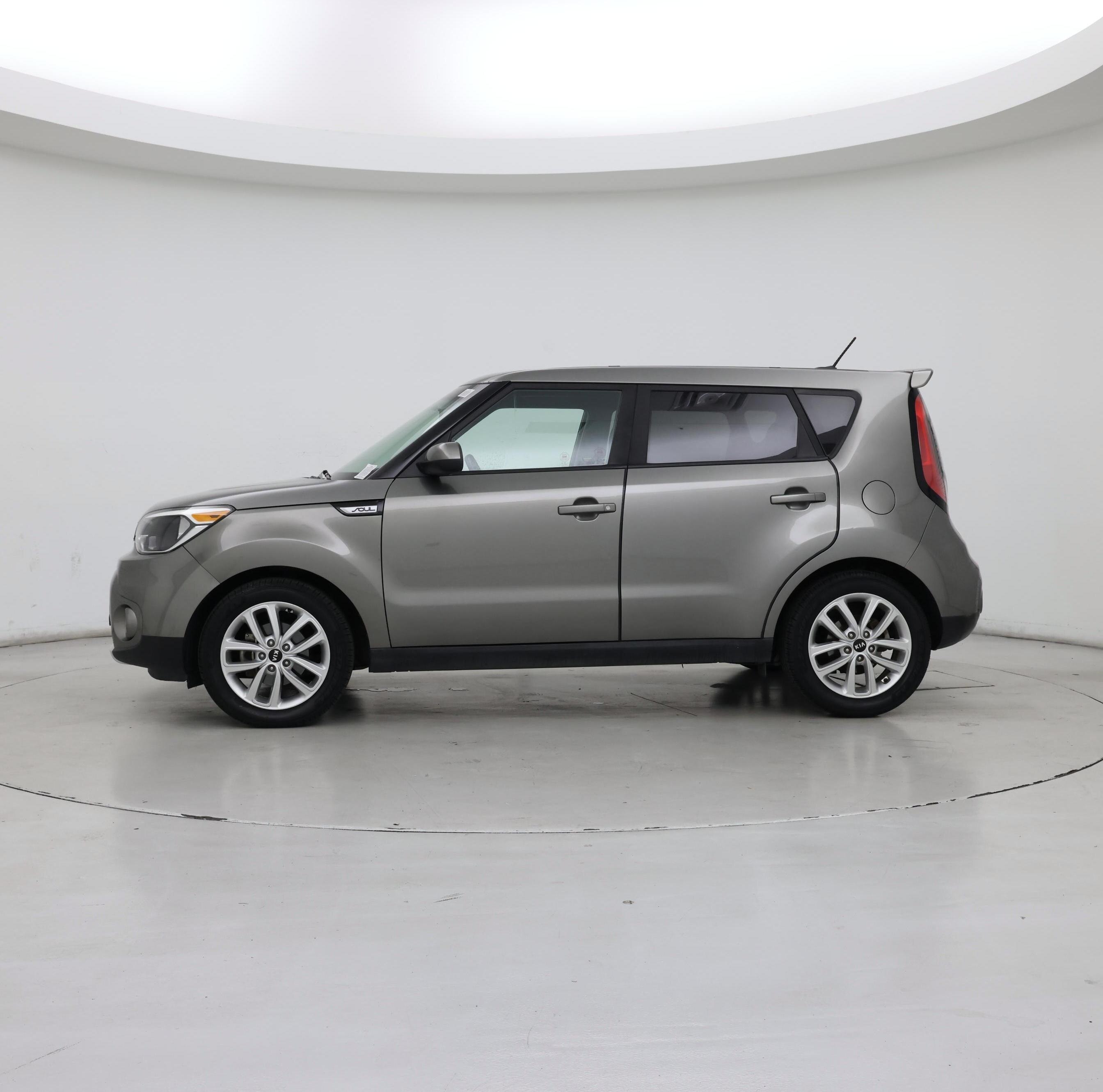 Thumbnail: 2017 Kia Soul - 3