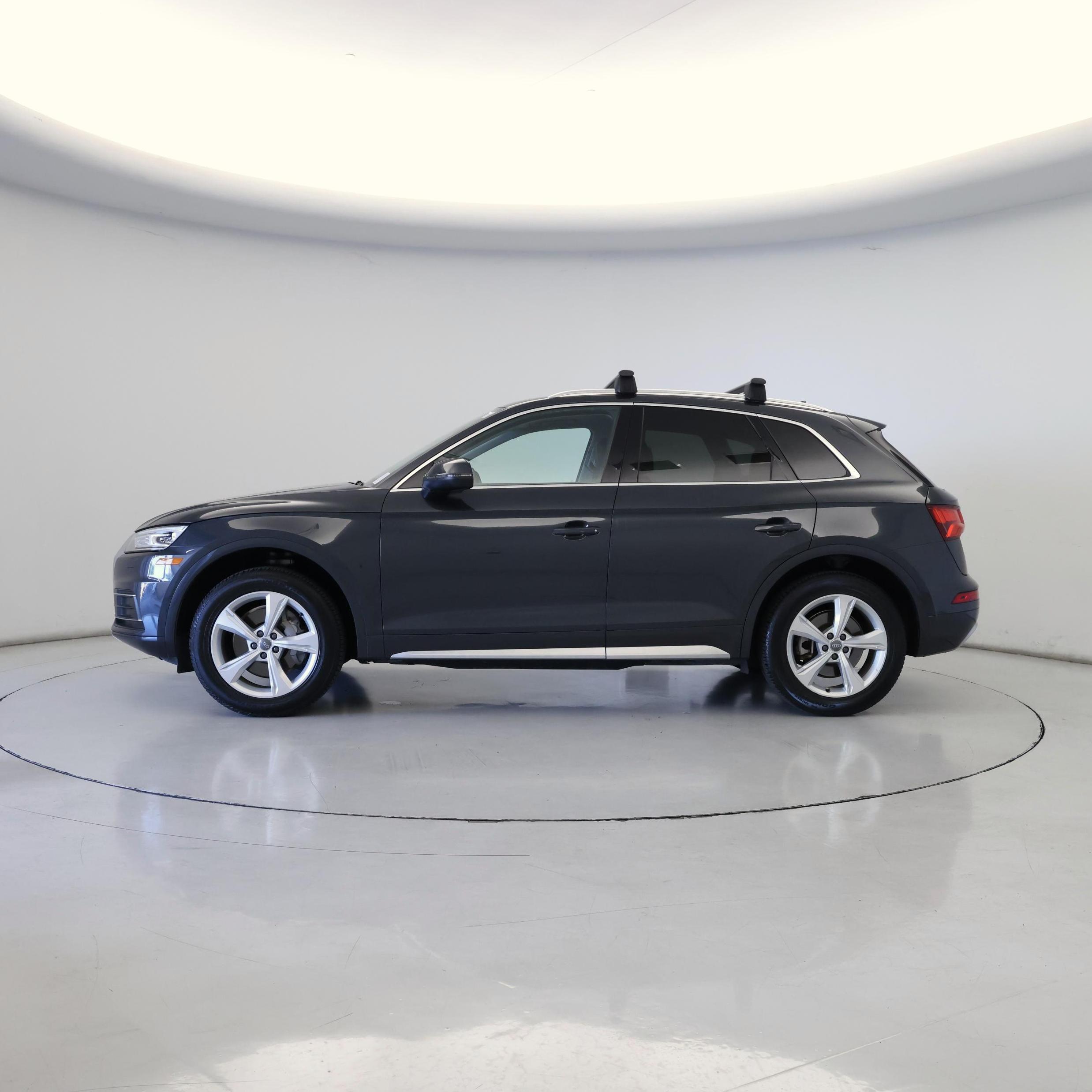 Thumbnail: 2020 Audi Q5 - 3