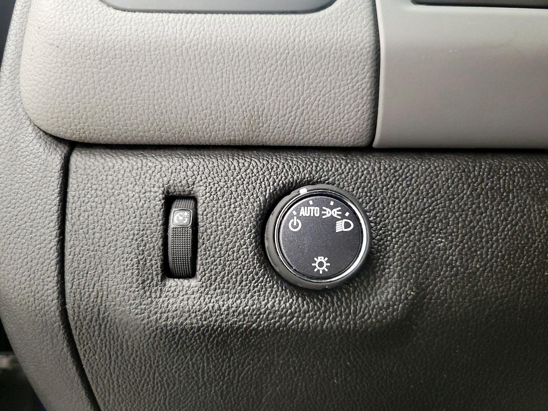 Thumbnail: 2019 Chevrolet Colorado - 13