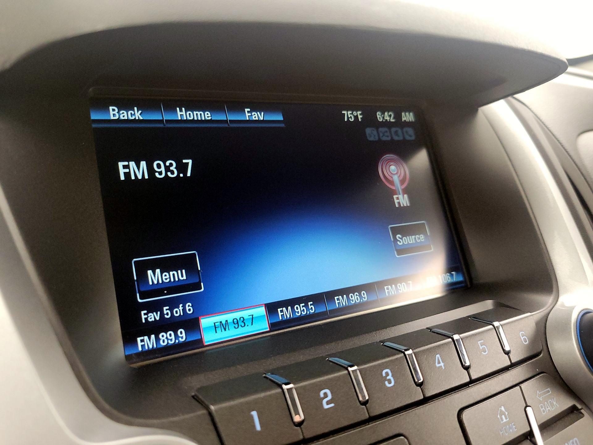 Thumbnail: 2015 Chevrolet Equinox - 15